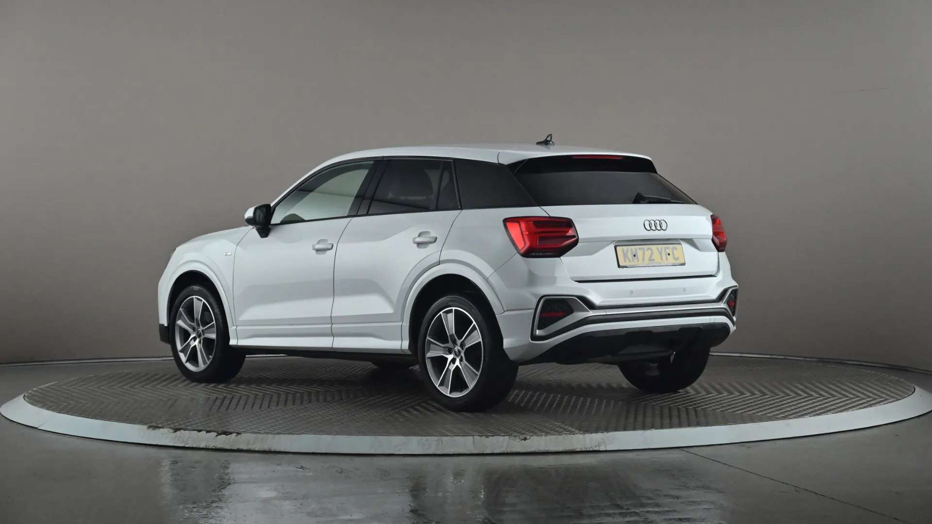 A 2022 AUDI Q2 30 TFSI S Line A 2022 AUDI Q2 30 TFSI S Line