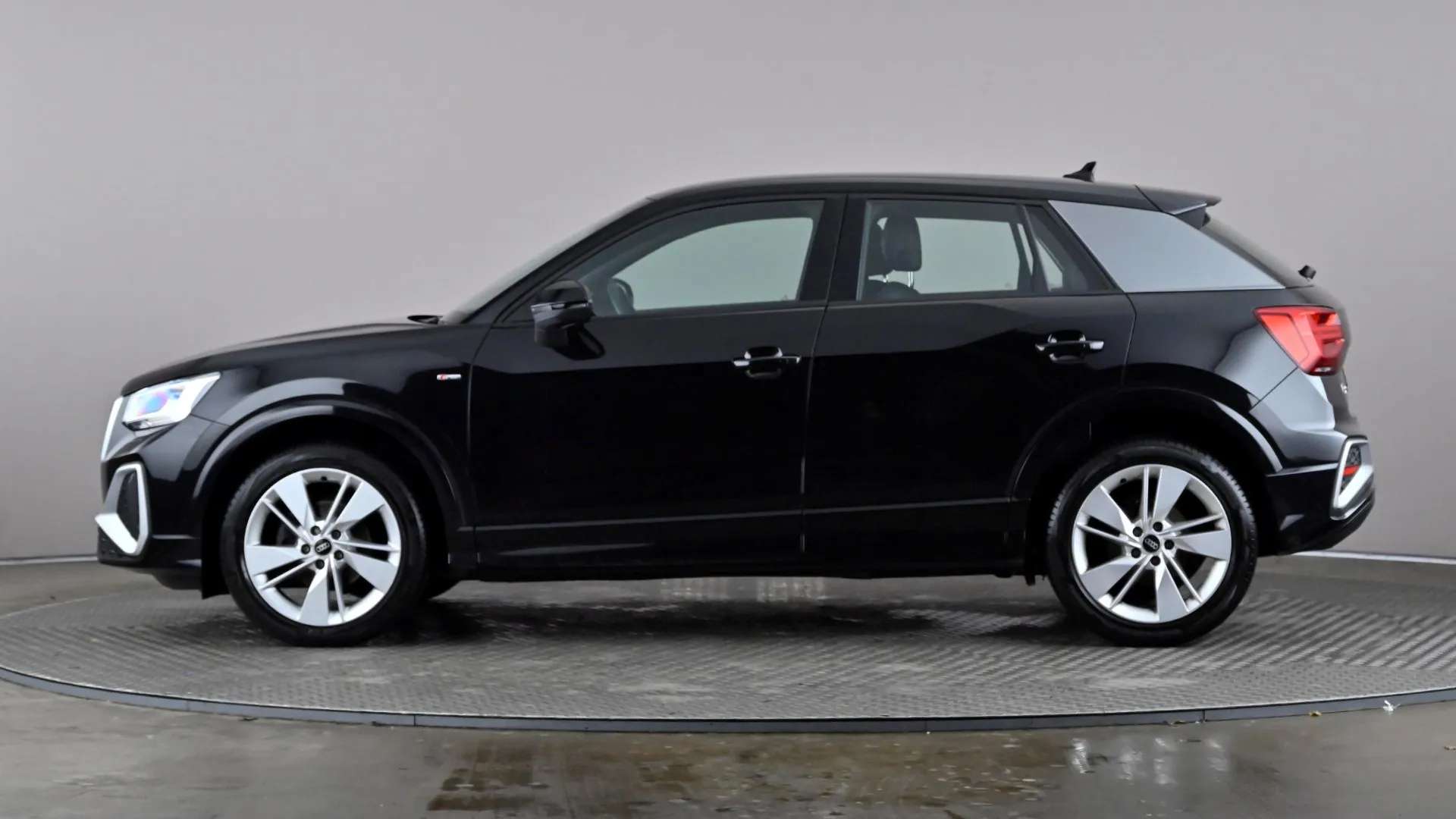 A 2022 AUDI Q2 30 TFSI S Line A 2022 AUDI Q2 30 TFSI S Line