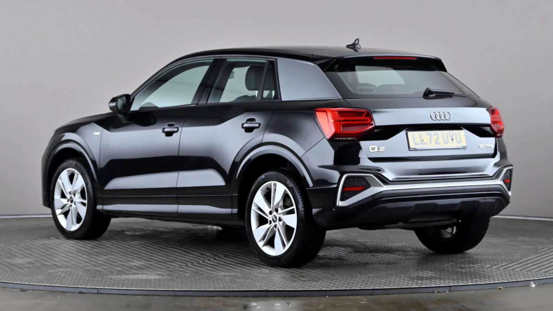 A 2022 AUDI Q2 30 TFSI S Line A 2022 AUDI Q2 30 TFSI S Line