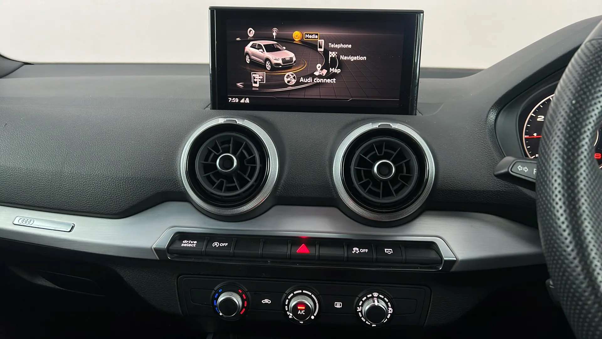 2022 AUDI Q2 2022 AUDI Q2