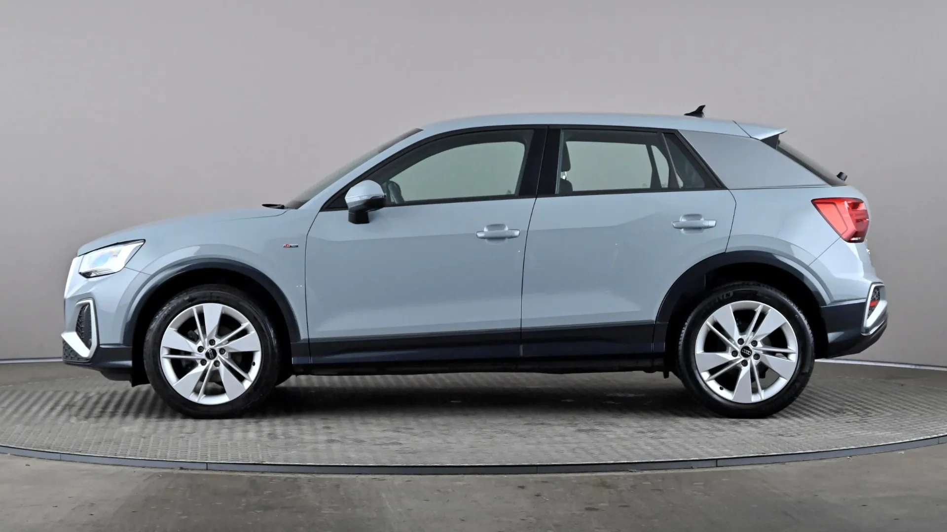 A 2022 AUDI Q2 30 TFSI S Line A 2022 AUDI Q2 30 TFSI S Line