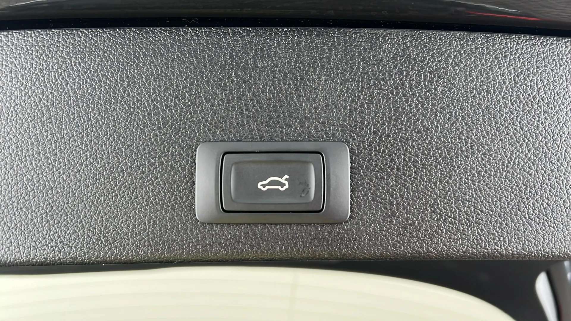 2023 AUDI Q2 2023 AUDI Q2