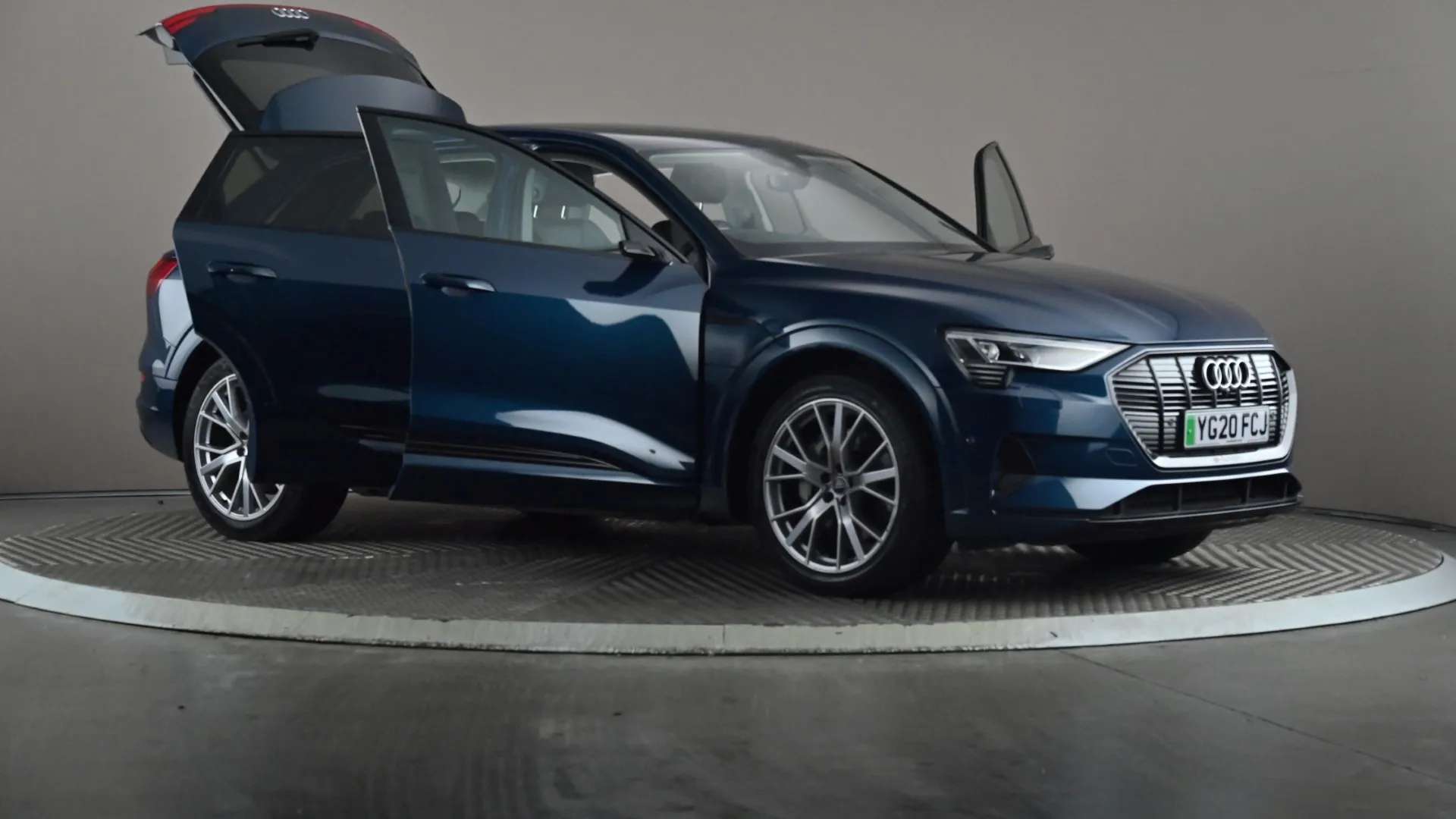 2020 AUDI E-TRON 2020 AUDI E-TRON