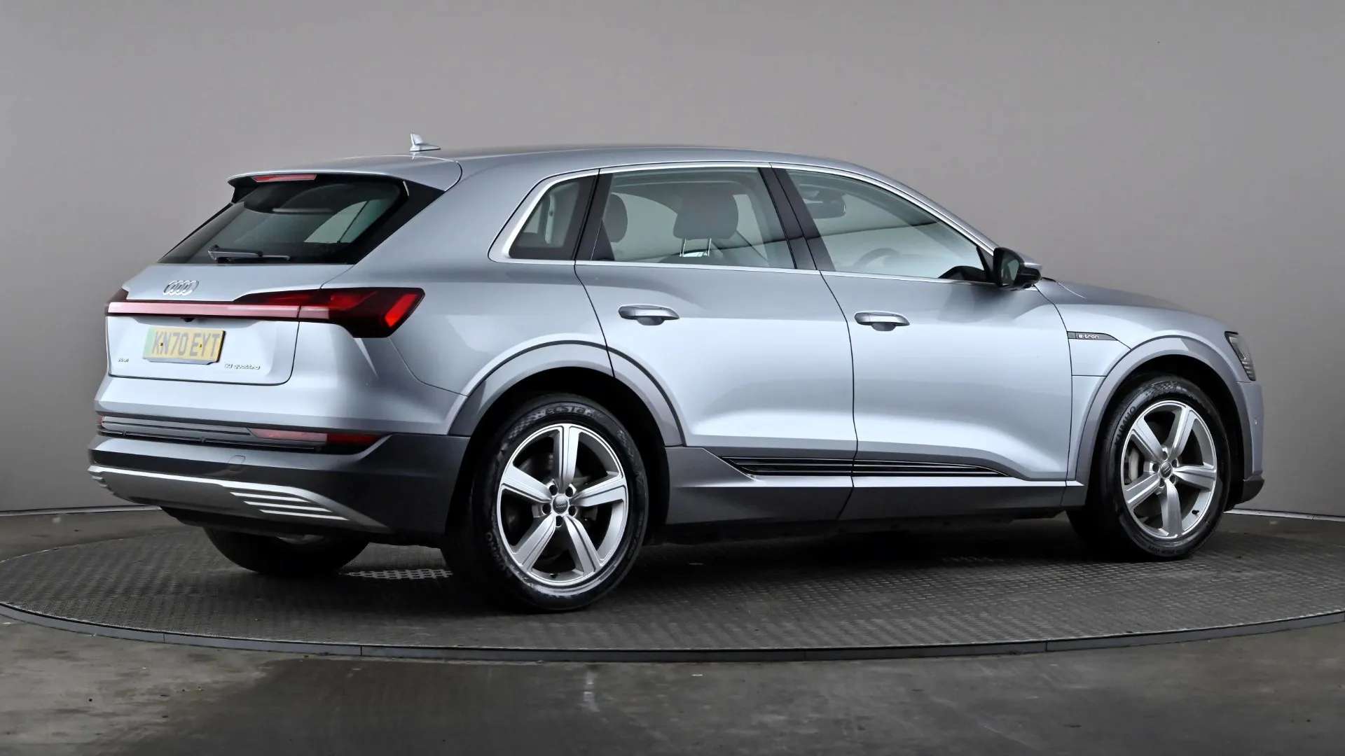 2020 AUDI E-TRON 2020 AUDI E-TRON