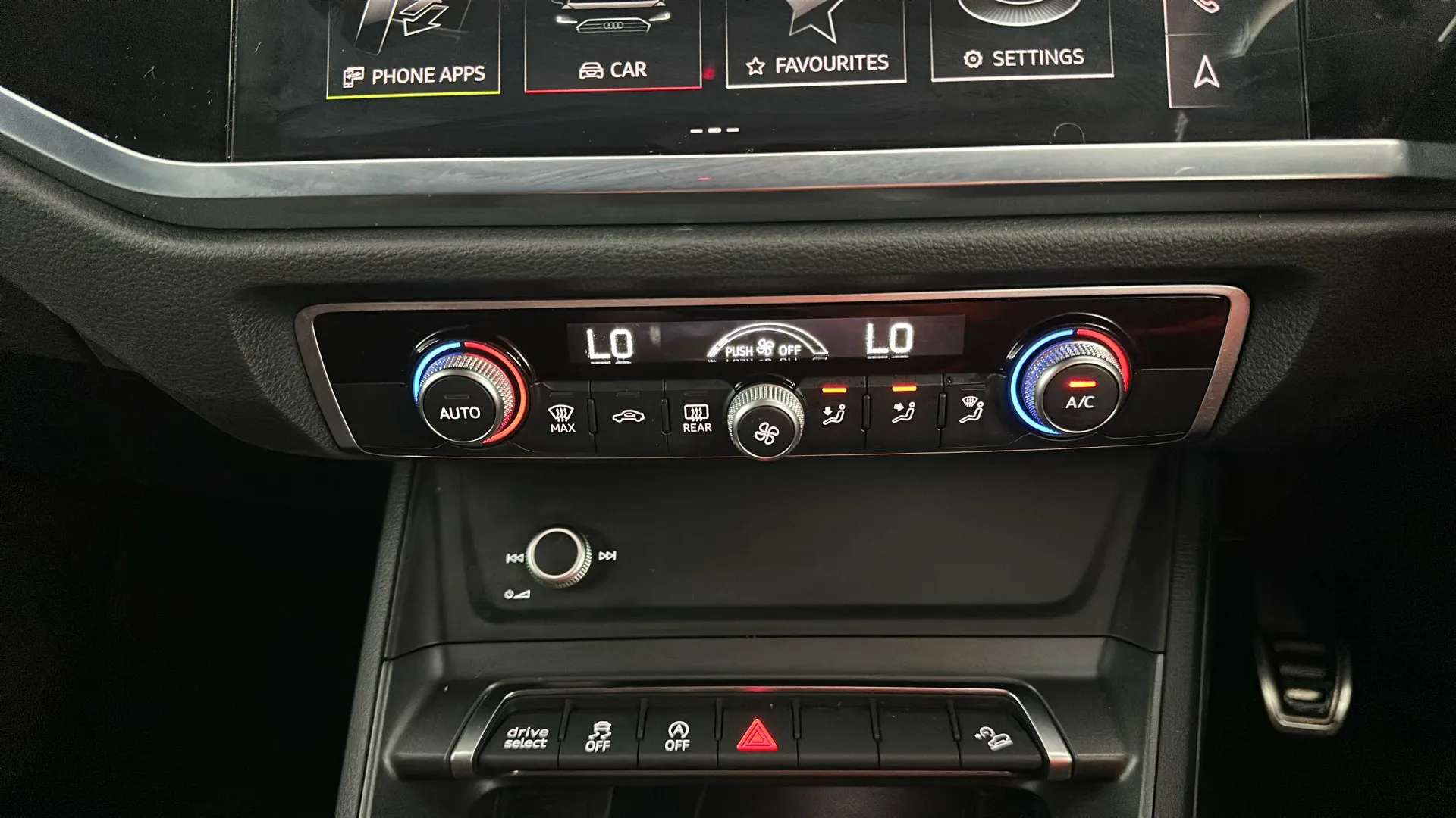 2022 AUDI Q3 2022 AUDI Q3