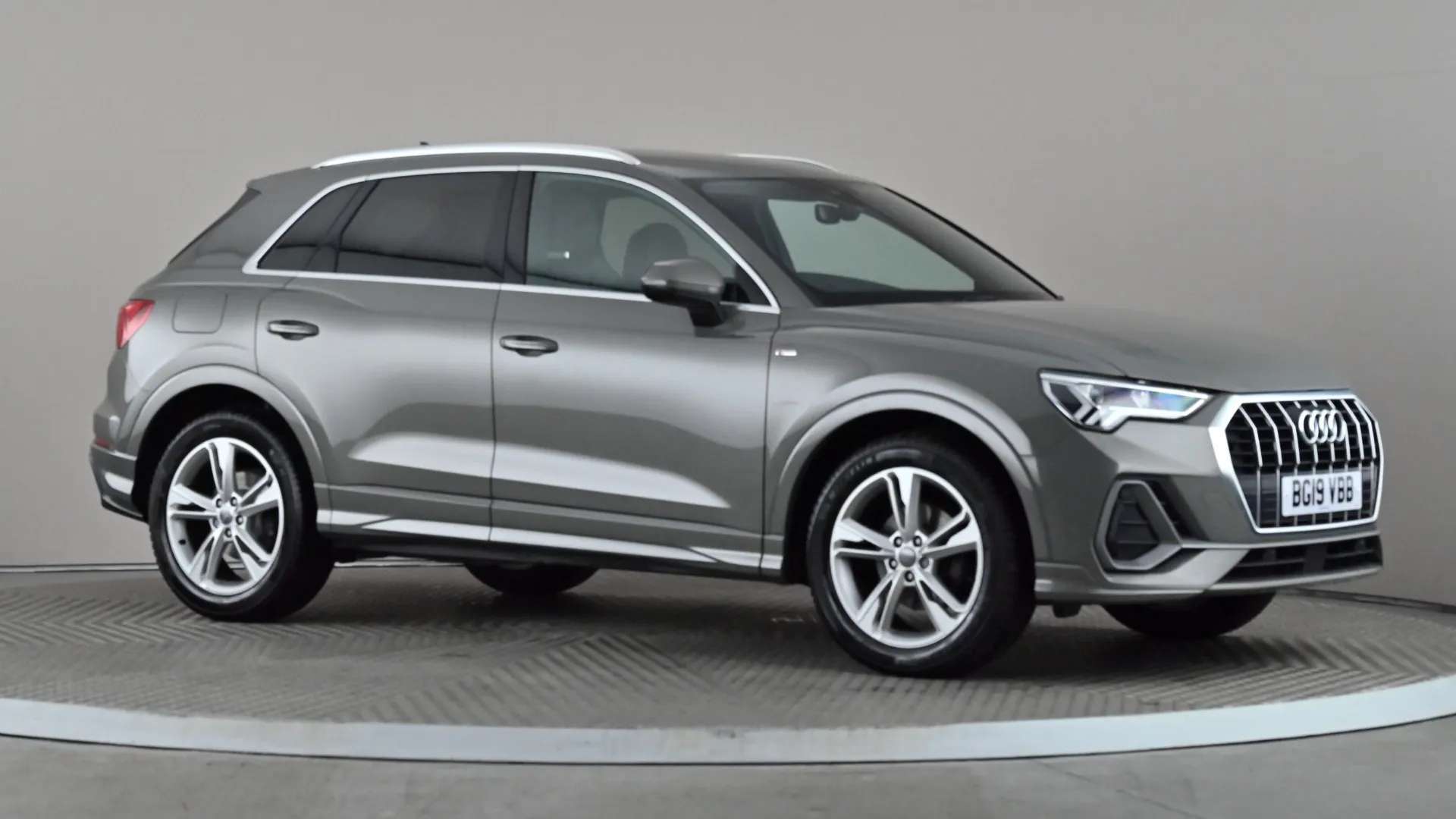 A 2019 AUDI Q3 35 TFSI S Line A 2019 AUDI Q3 35 TFSI S Line