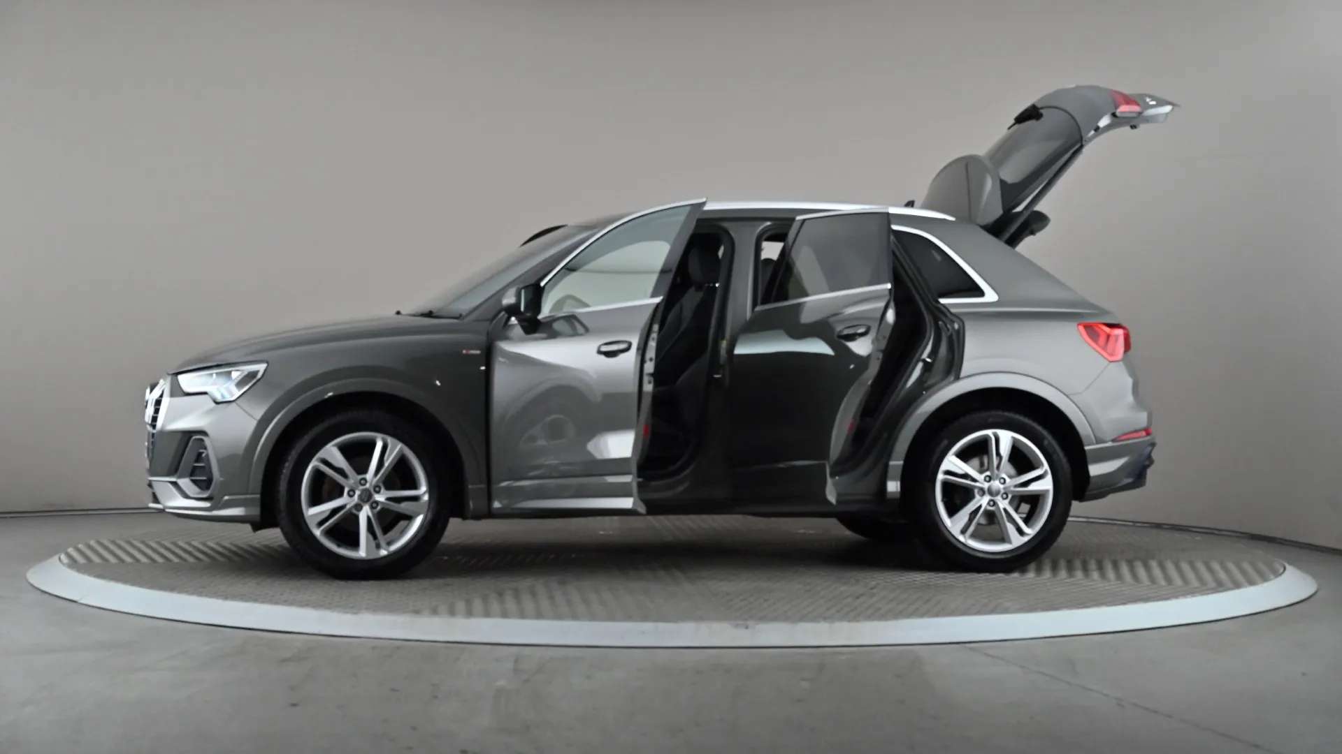 2019 AUDI Q3 2019 AUDI Q3