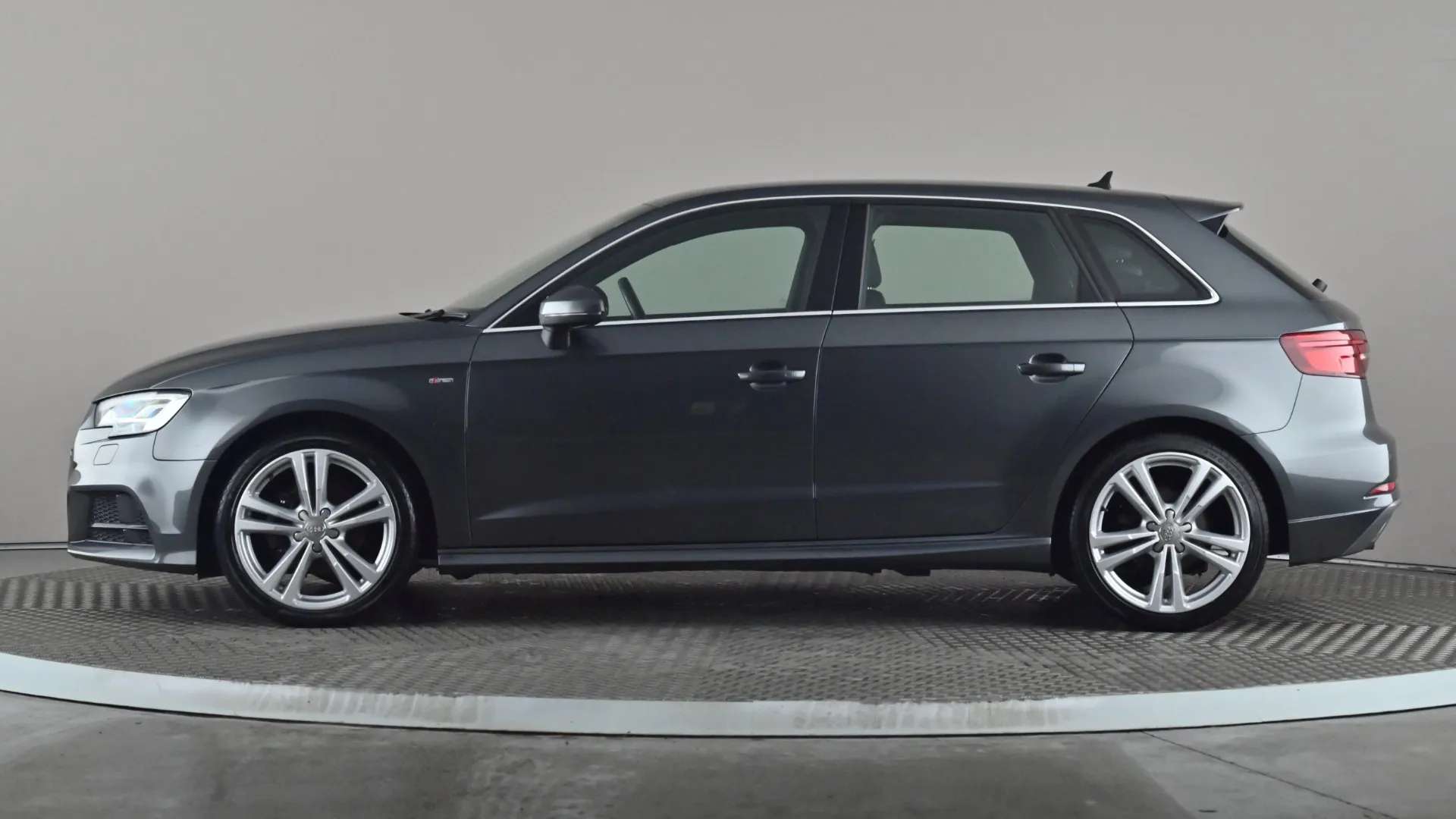A 2018 AUDI A3 35 TFSI S Line A 2018 AUDI A3 35 TFSI S Line