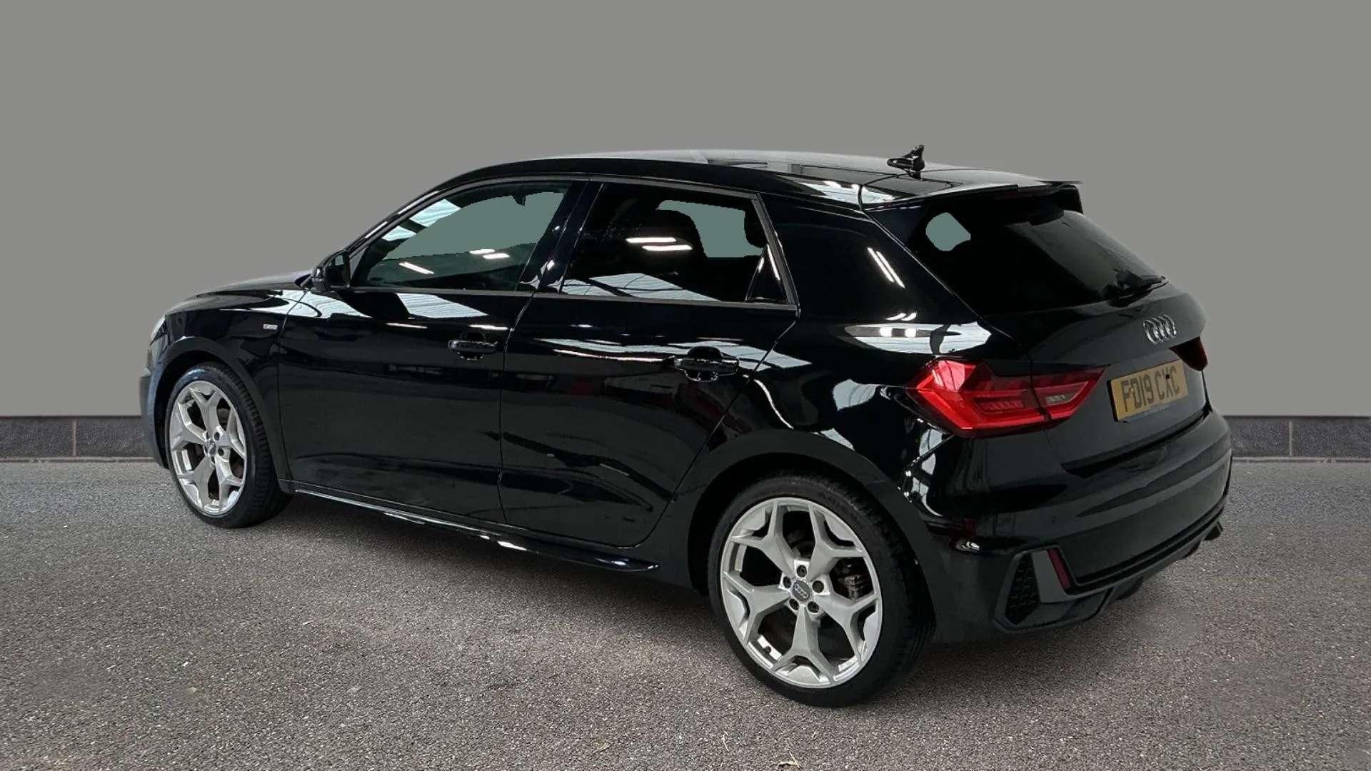 A 2019 AUDI A1 35 TFSI S Line A 2019 AUDI A1 35 TFSI S Line
