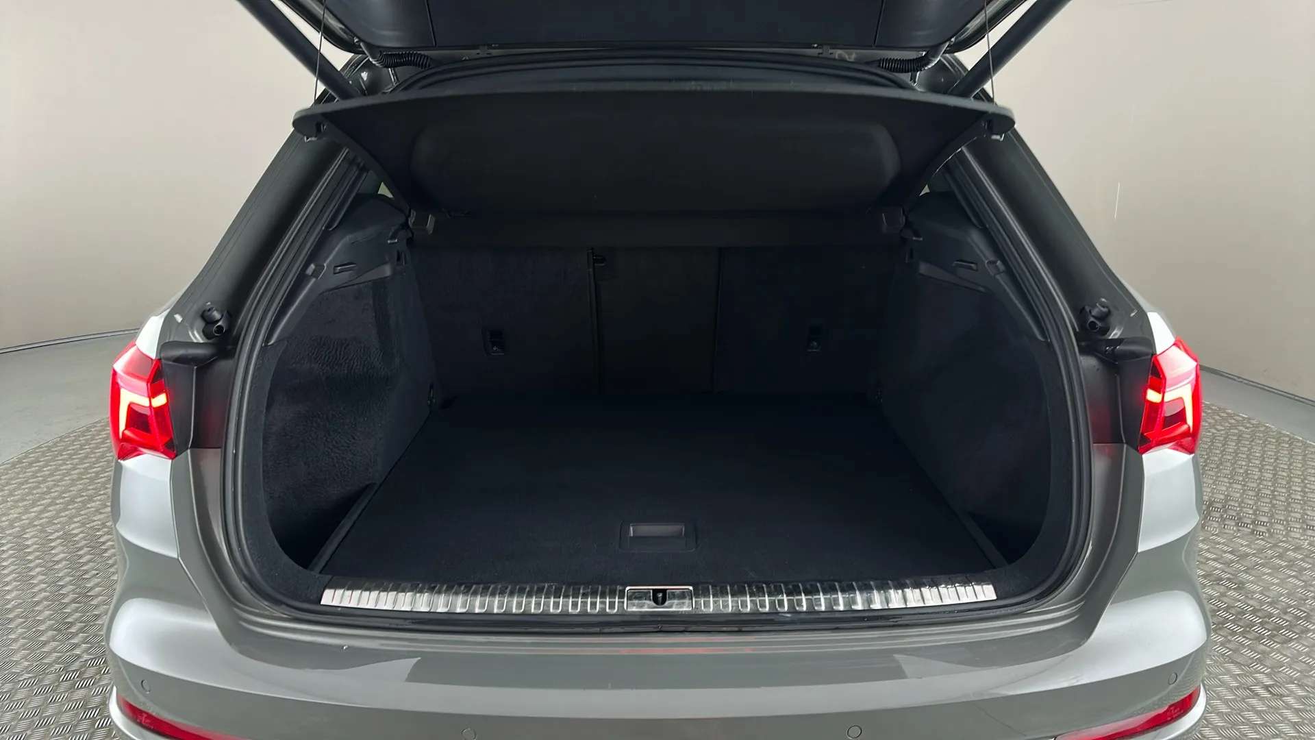 2021 AUDI Q3 2021 AUDI Q3