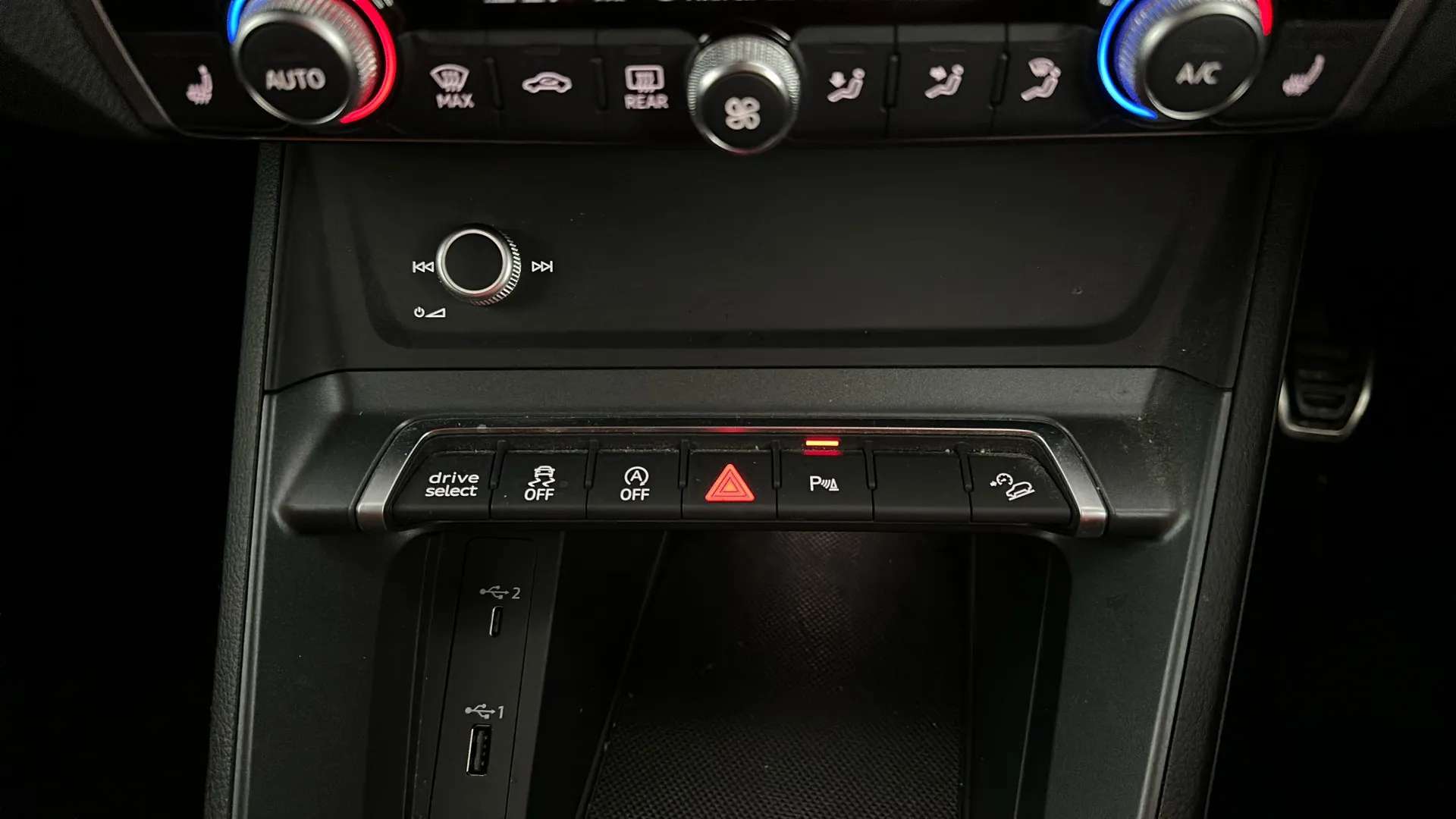 2021 AUDI Q3 2021 AUDI Q3