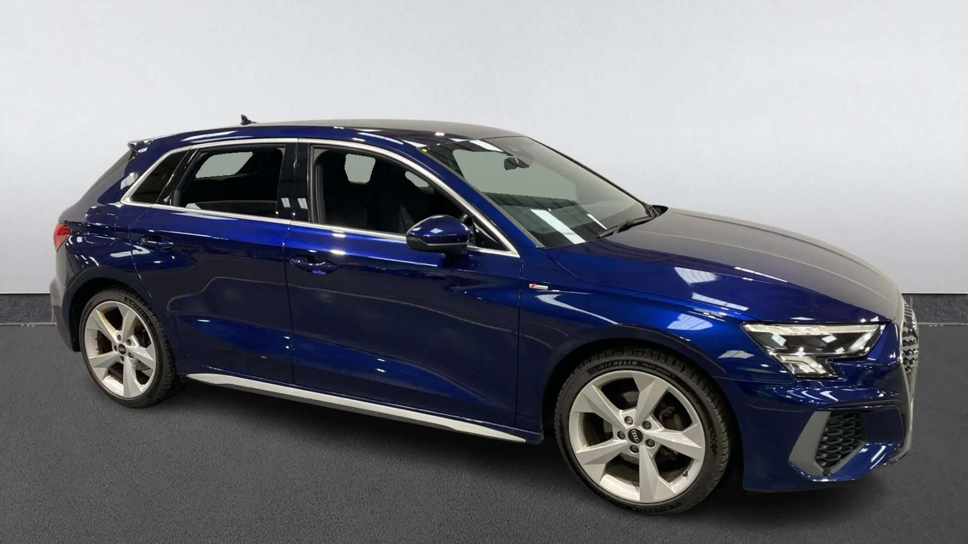 A 2022 AUDI A3 35 TFSI S Line A 2022 AUDI A3 35 TFSI S Line