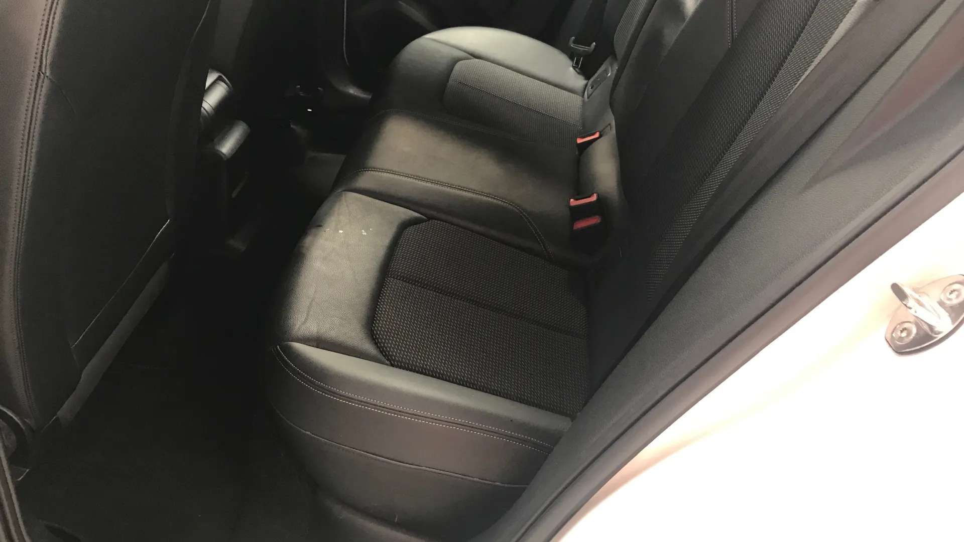 2021 AUDI Q2 2021 AUDI Q2