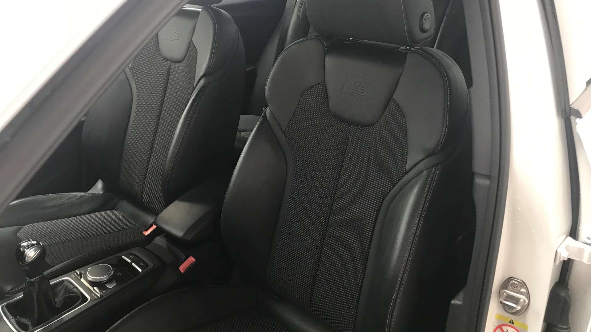 2021 AUDI Q2 2021 AUDI Q2