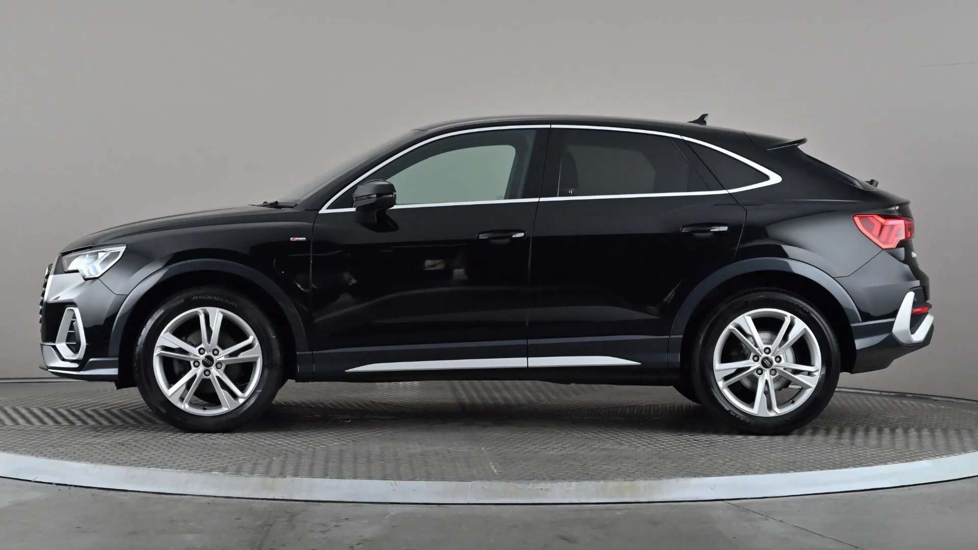 2022 AUDI Q3 2022 AUDI Q3