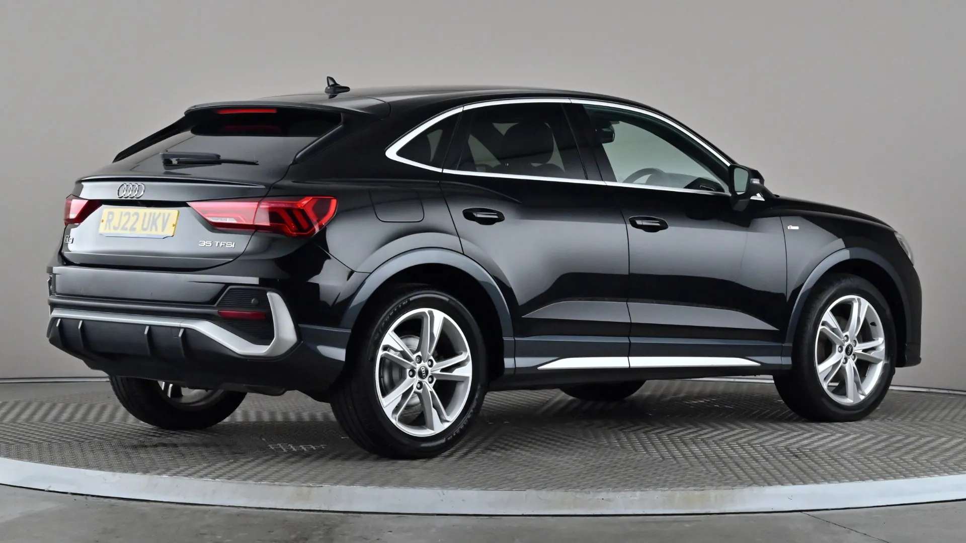 2022 AUDI Q3 2022 AUDI Q3