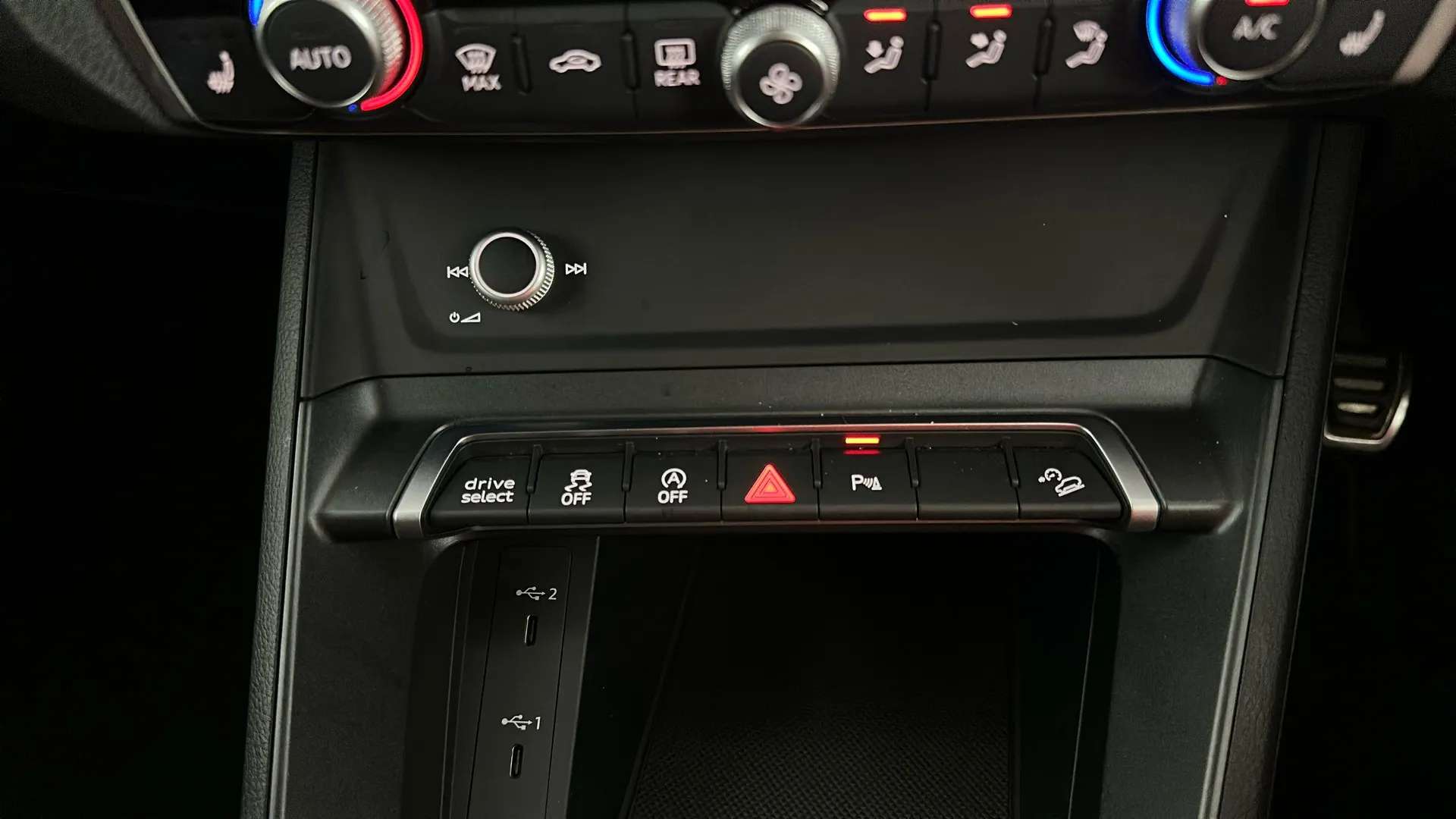 2022 AUDI Q3 2022 AUDI Q3