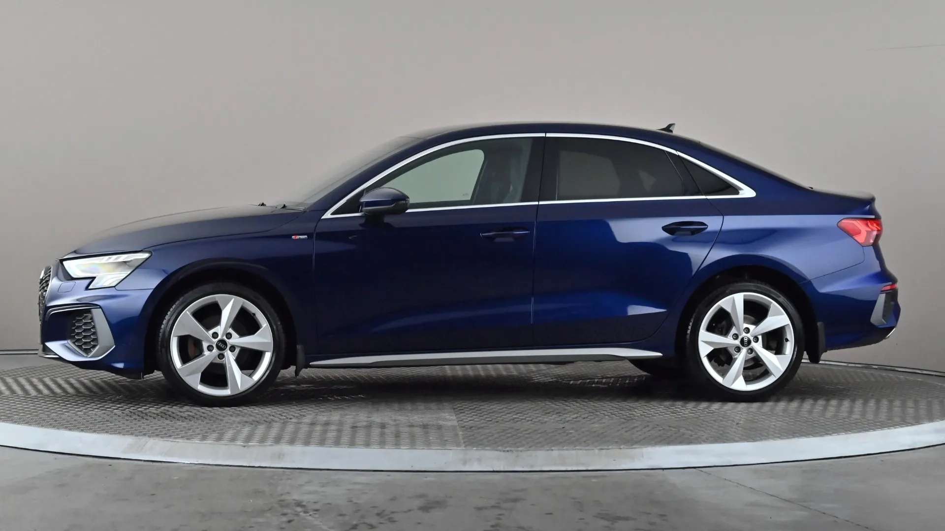 A 2022 AUDI A3 35 TFSI S Line A 2022 AUDI A3 35 TFSI S Line