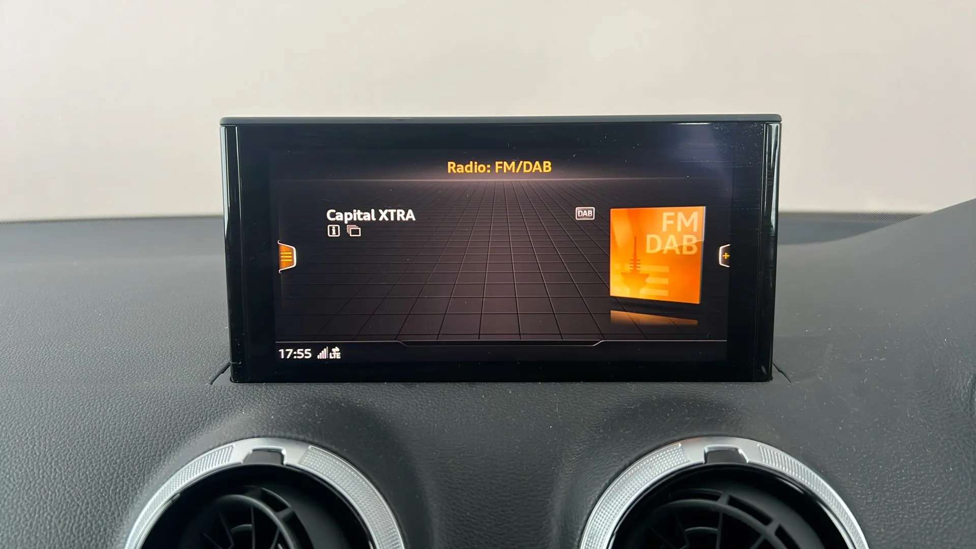 2023 AUDI Q2 2023 AUDI Q2