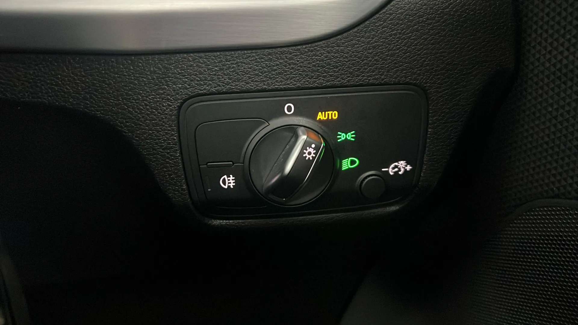 2023 AUDI Q2 2023 AUDI Q2