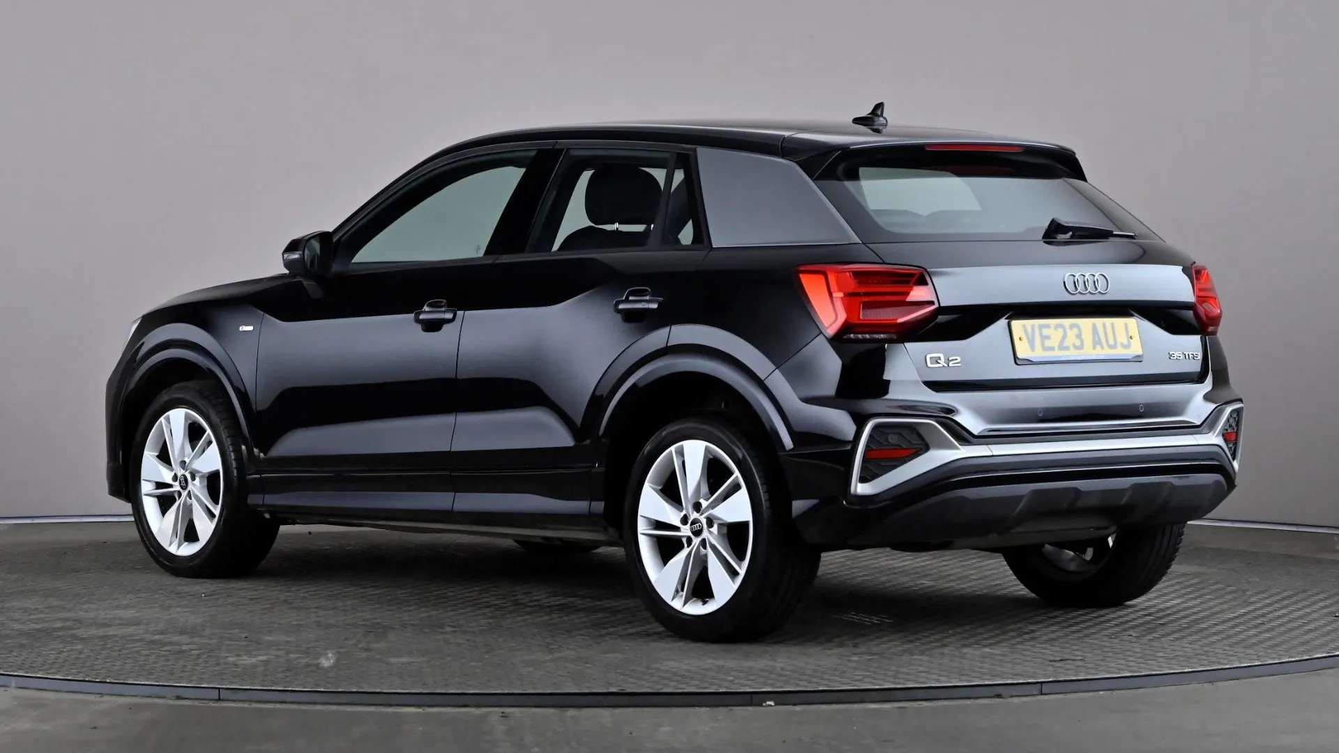 A 2023 AUDI Q2 35 TFSI S Line A 2023 AUDI Q2 35 TFSI S Line