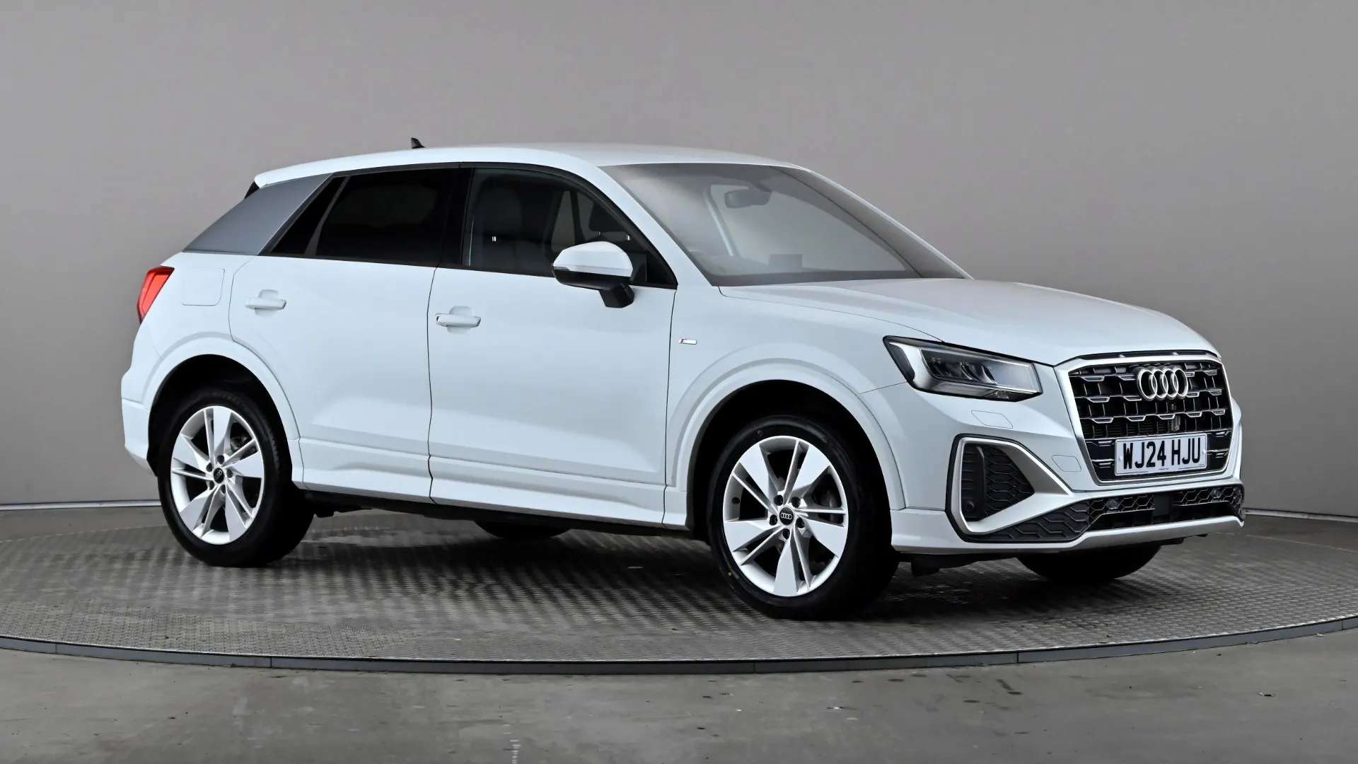 A 2024 AUDI Q2 35 TFSI S Line A 2024 AUDI Q2 35 TFSI S Line
