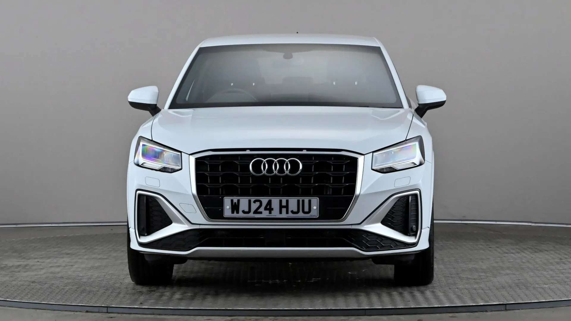 A 2024 AUDI Q2 35 TFSI S Line A 2024 AUDI Q2 35 TFSI S Line