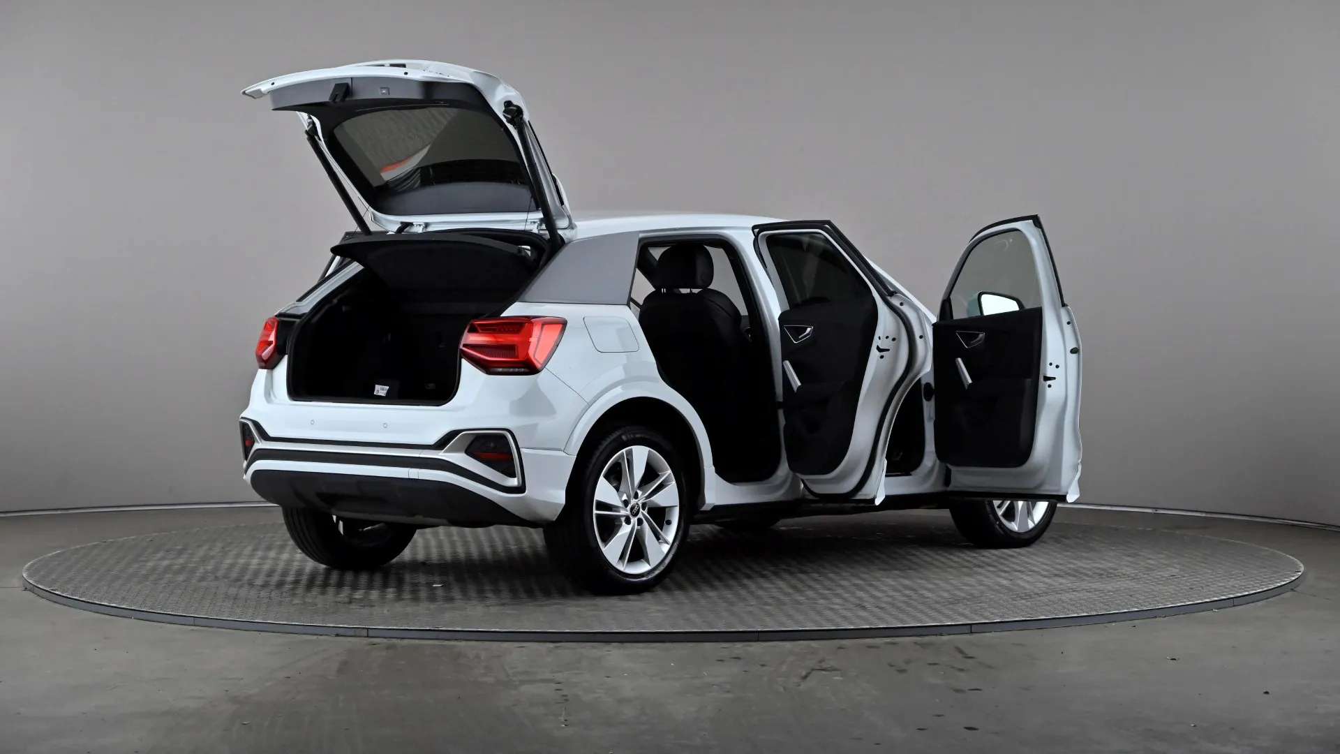 2024 AUDI Q2 2024 AUDI Q2