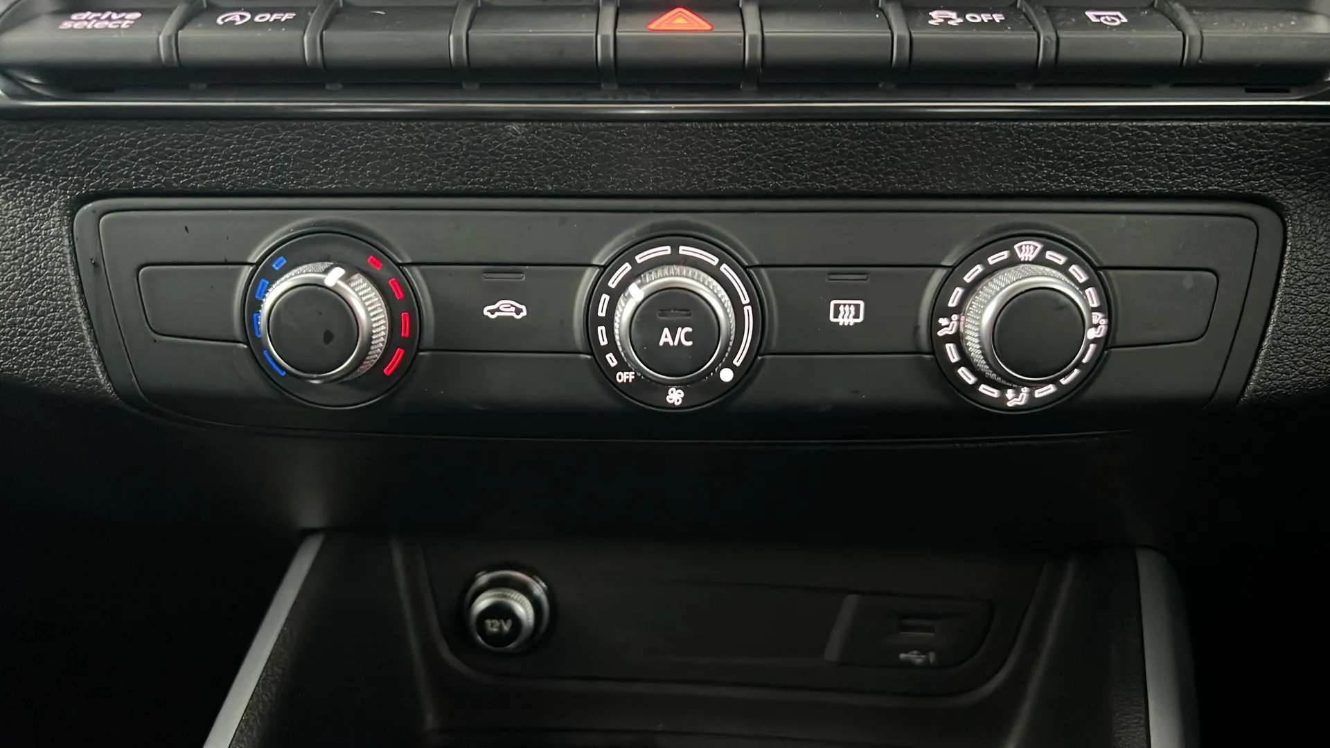 2024 AUDI Q2 2024 AUDI Q2