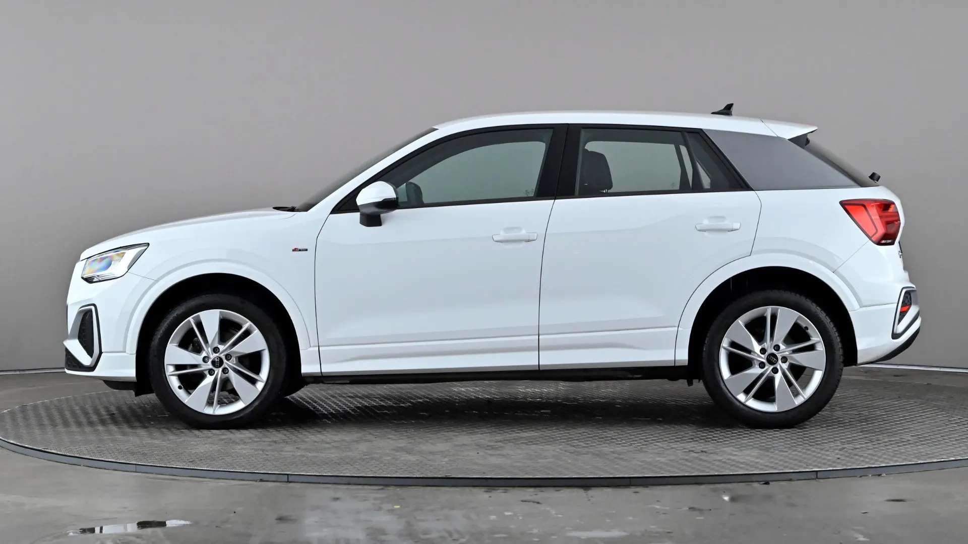 A 2023 AUDI Q2 35 TFSI S Line A 2023 AUDI Q2 35 TFSI S Line