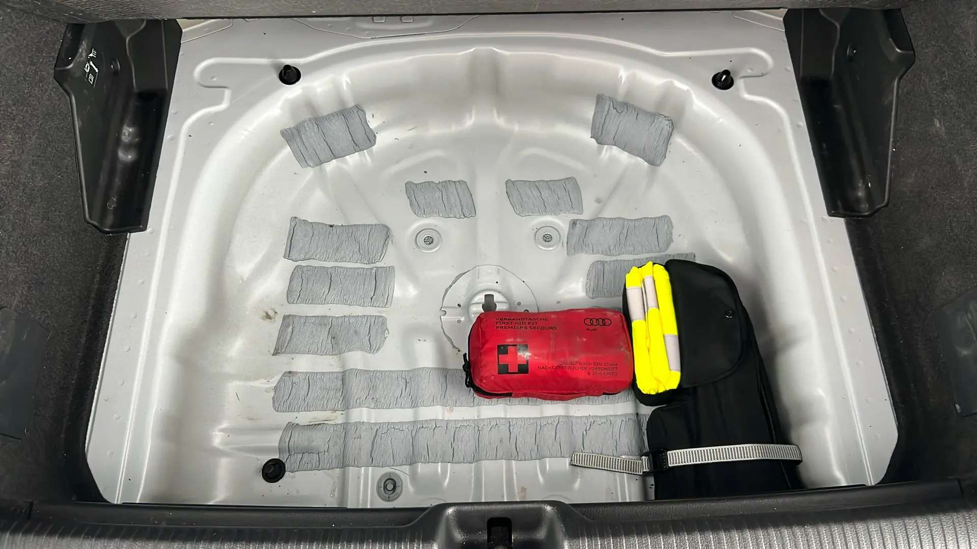 2023 AUDI Q2 2023 AUDI Q2