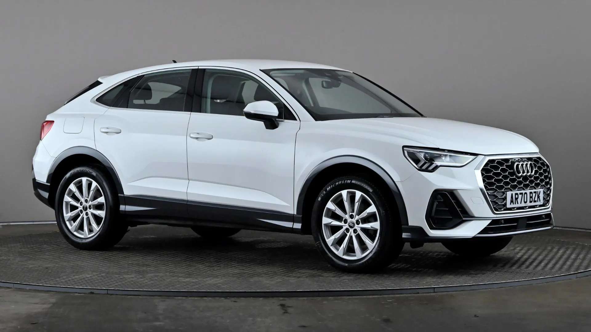 A 2021 AUDI Q3 35 TFSI Sport A 2021 AUDI Q3 35 TFSI Sport