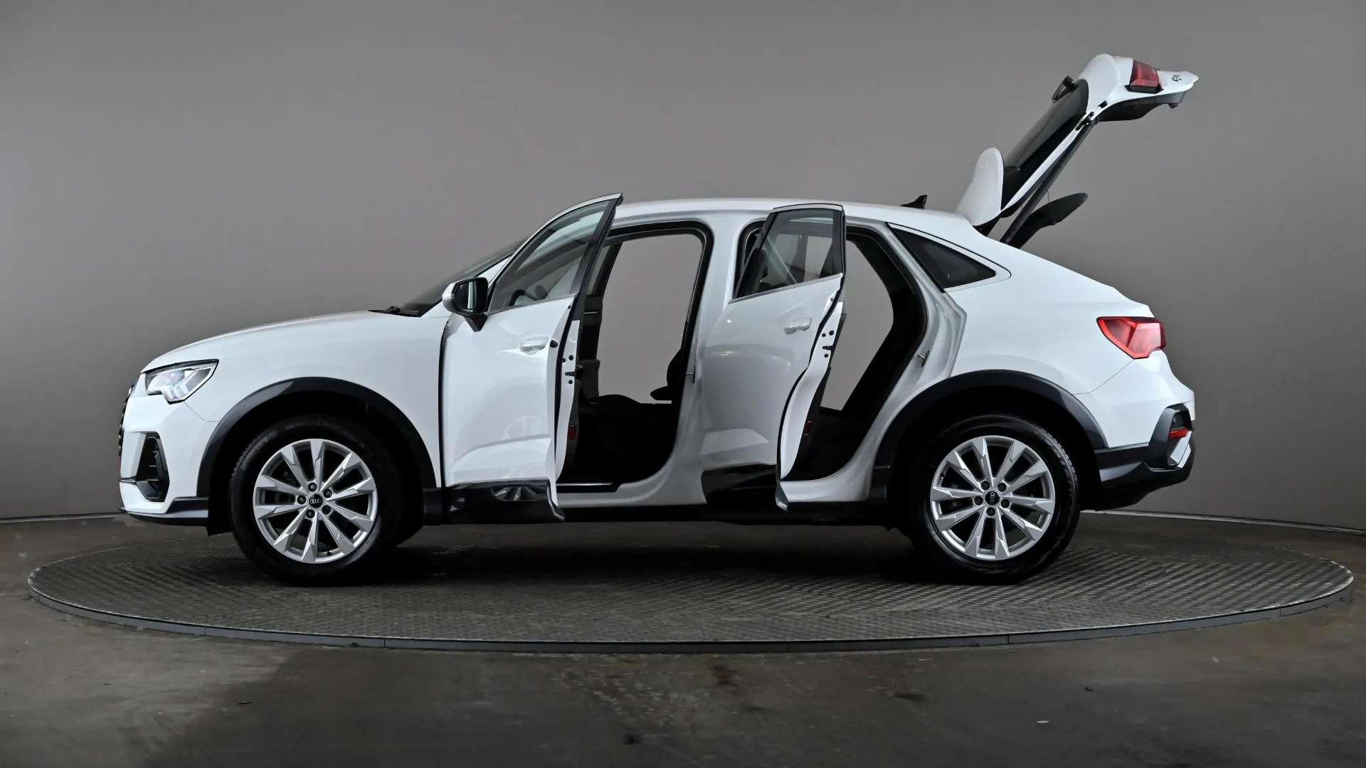 2021 AUDI Q3 2021 AUDI Q3