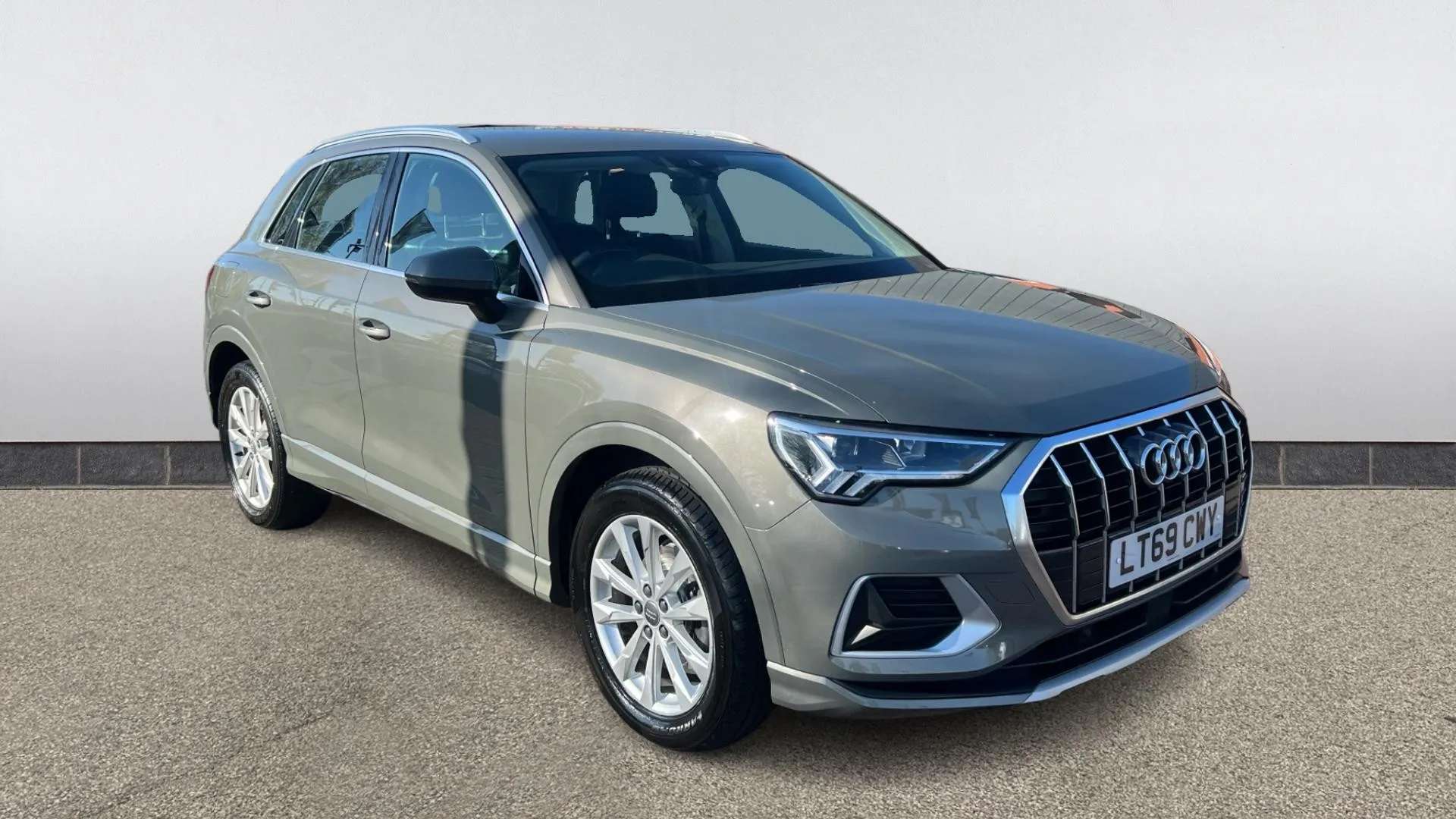 A 2019 AUDI Q3 35 TFSI Sport A 2019 AUDI Q3 35 TFSI Sport