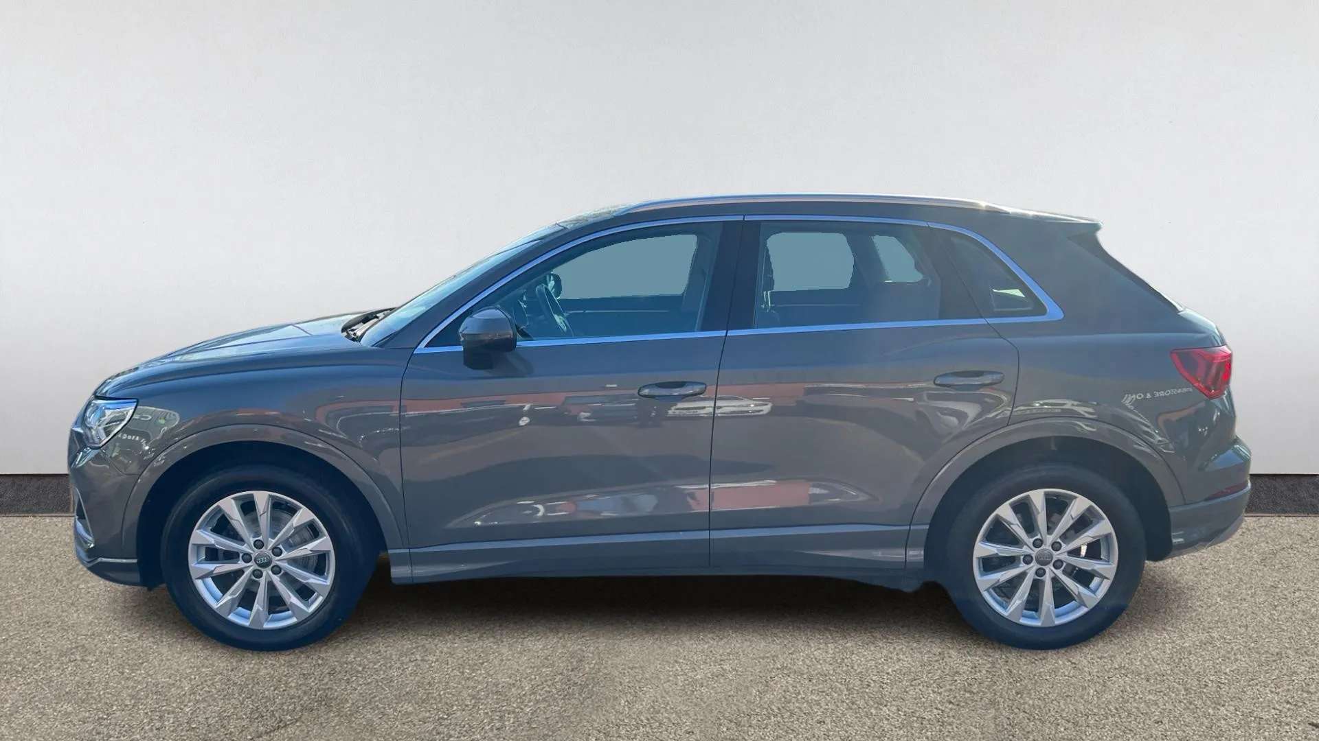 A 2019 AUDI Q3 35 TFSI Sport A 2019 AUDI Q3 35 TFSI Sport