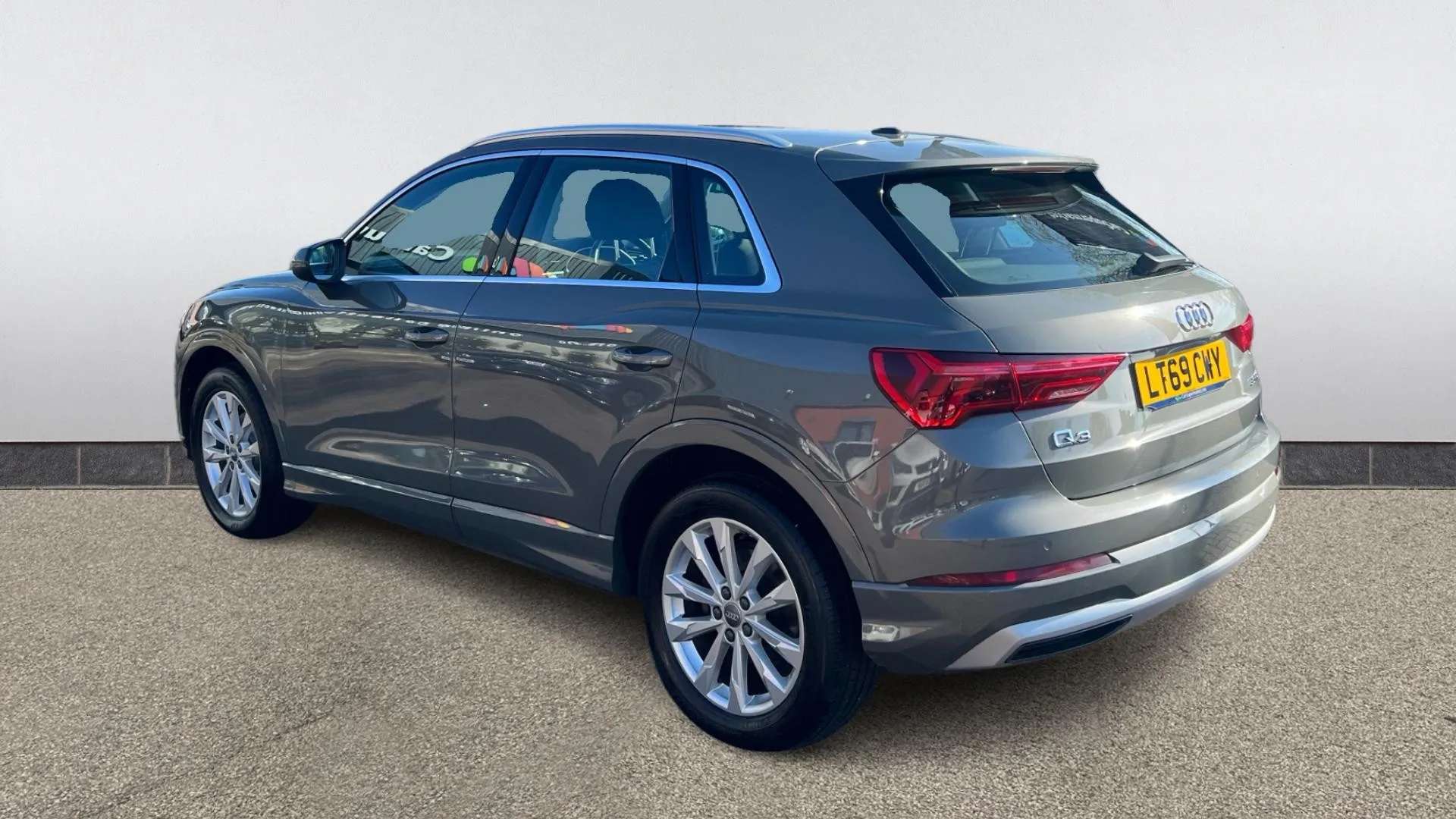 A 2019 AUDI Q3 35 TFSI Sport A 2019 AUDI Q3 35 TFSI Sport