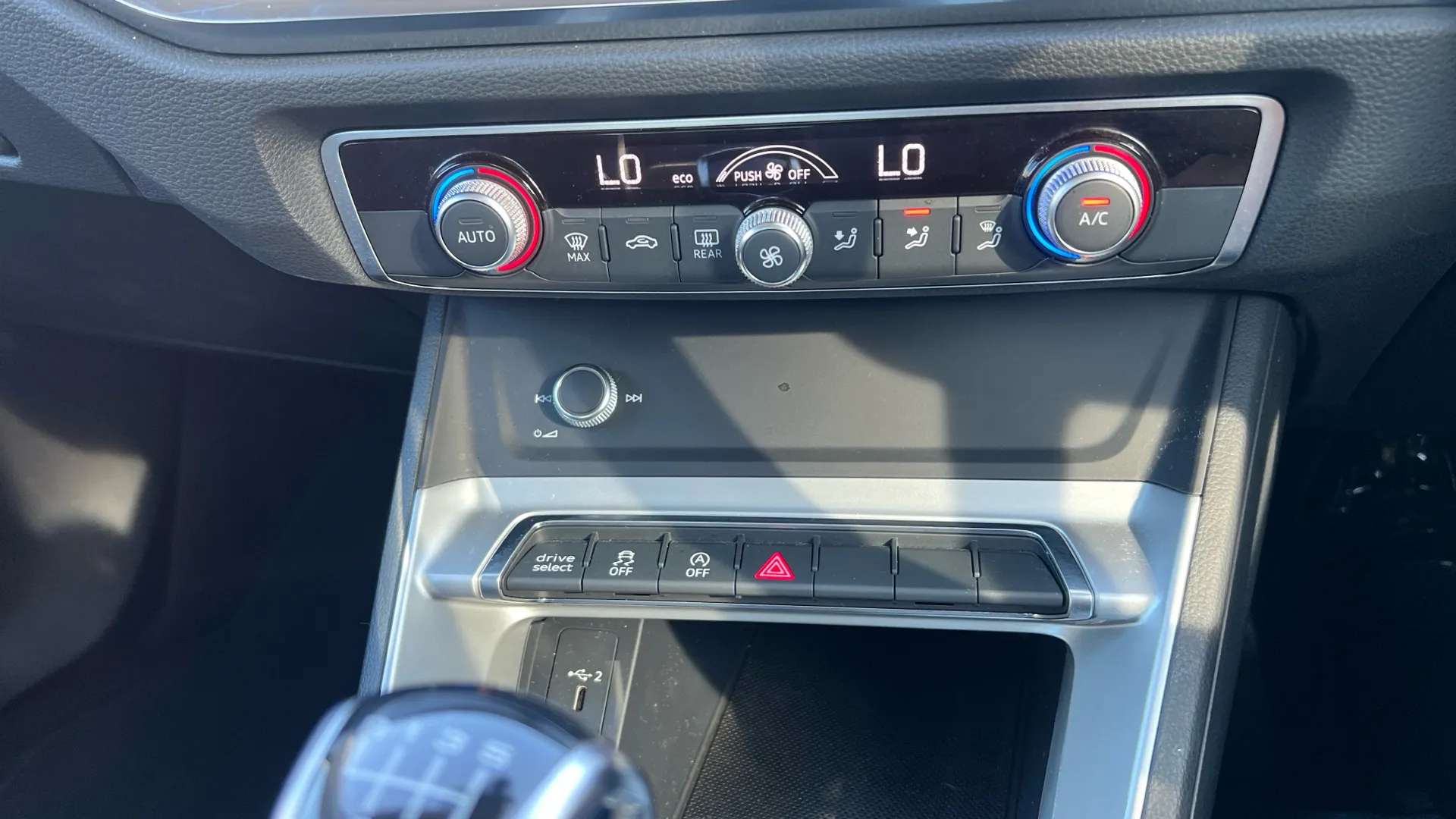 2019 AUDI Q3 2019 AUDI Q3