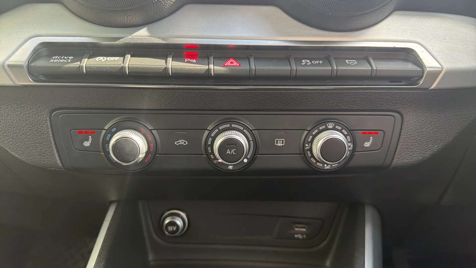 2020 AUDI Q2 2020 AUDI Q2