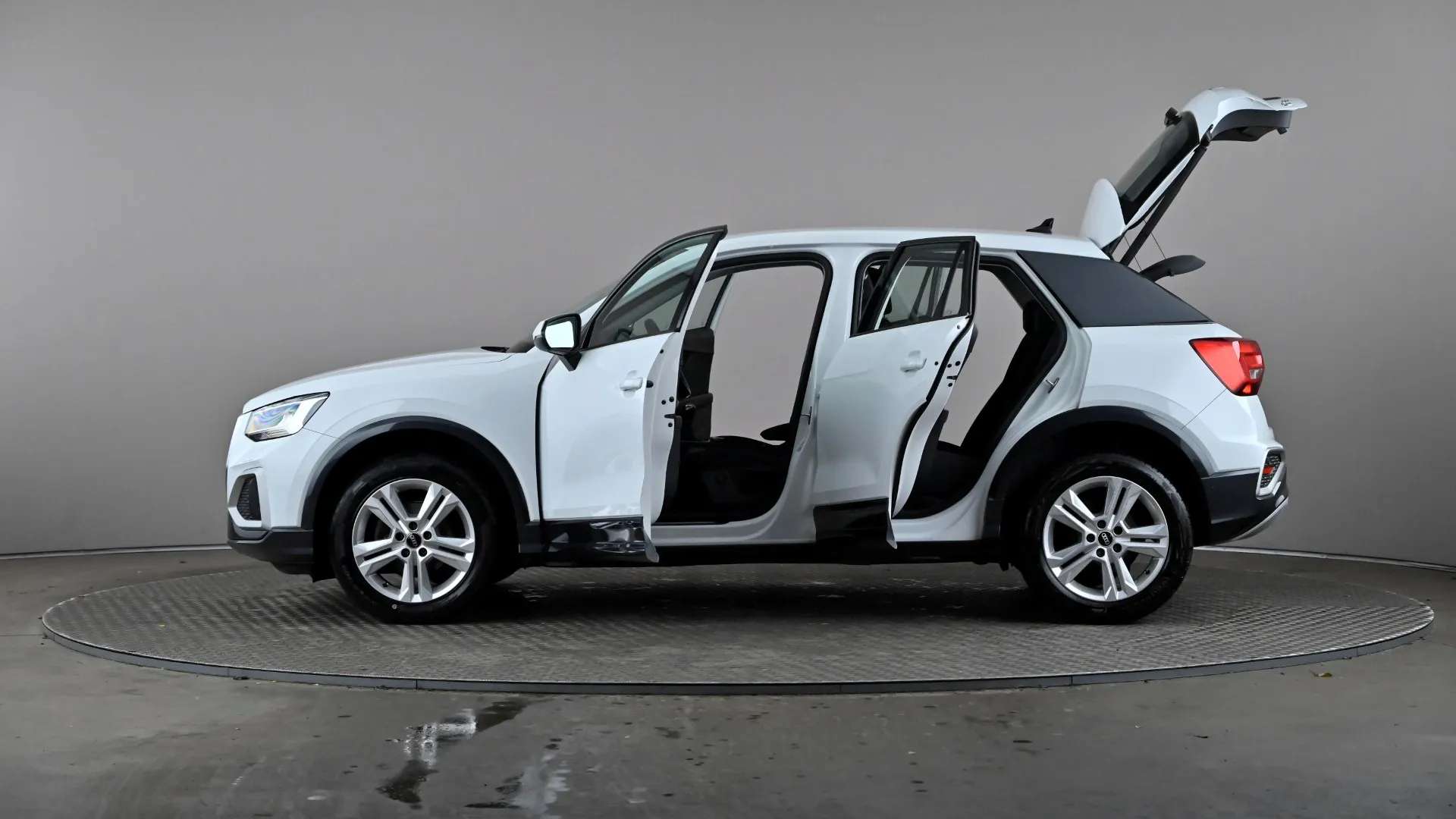 2021 AUDI Q2 2021 AUDI Q2