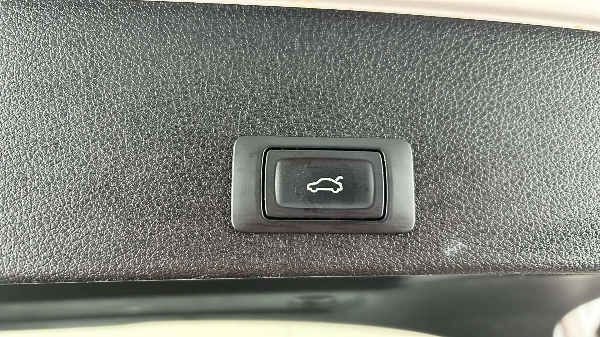 2021 AUDI Q2 2021 AUDI Q2