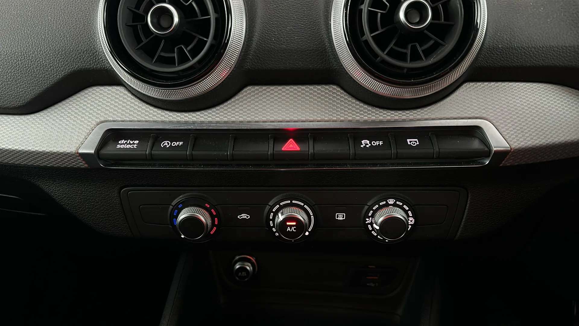 2023 AUDI Q2 2023 AUDI Q2