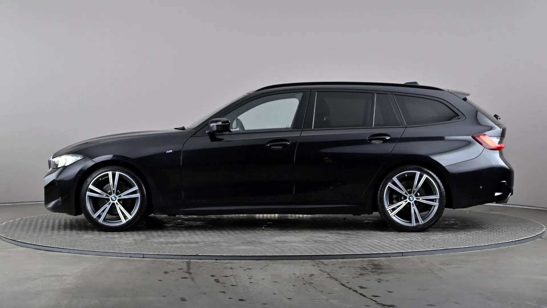 A 2024 BMW 3 SERIES TOURING 320i M Sport Step Auto A 2024 BMW 3 SERIES TOURING 320i M Sport Step Auto