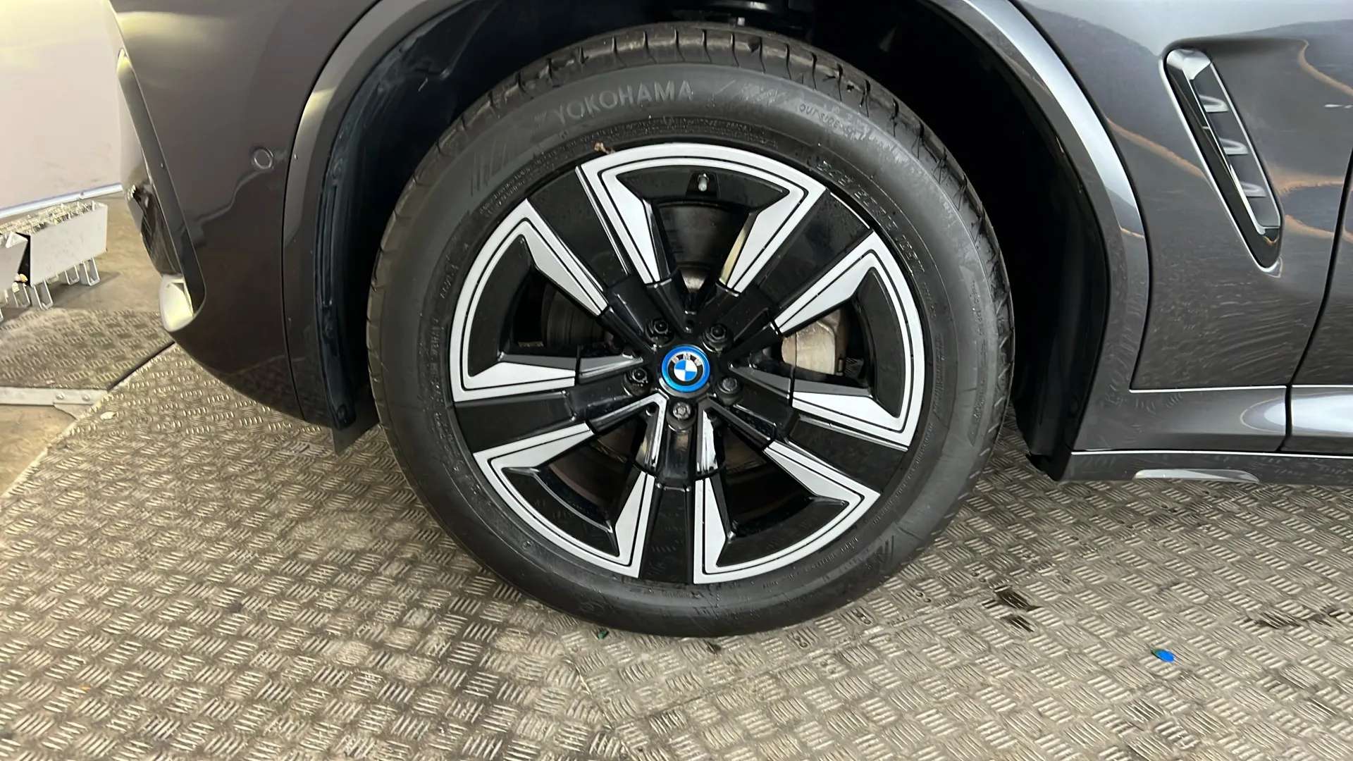 2024 BMW IX3 2024 BMW IX3