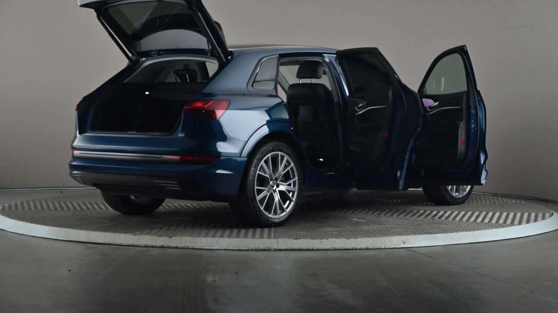 2020 AUDI E-TRON 2020 AUDI E-TRON