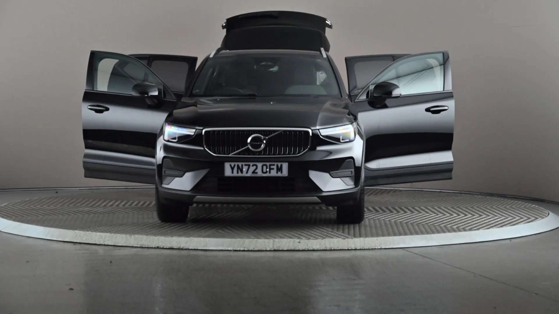 2022 VOLVO XC40 2022 VOLVO XC40