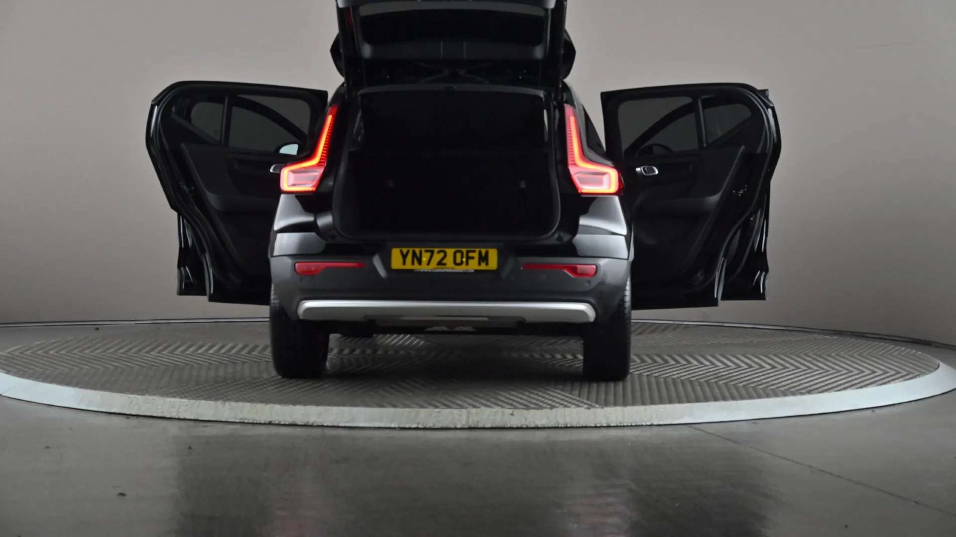 2022 VOLVO XC40 2022 VOLVO XC40