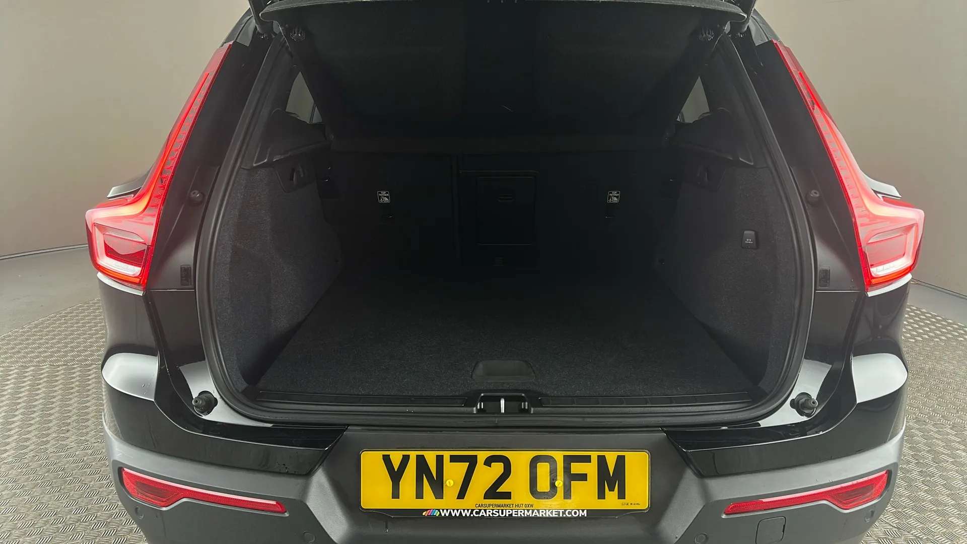 2022 VOLVO XC40 2022 VOLVO XC40