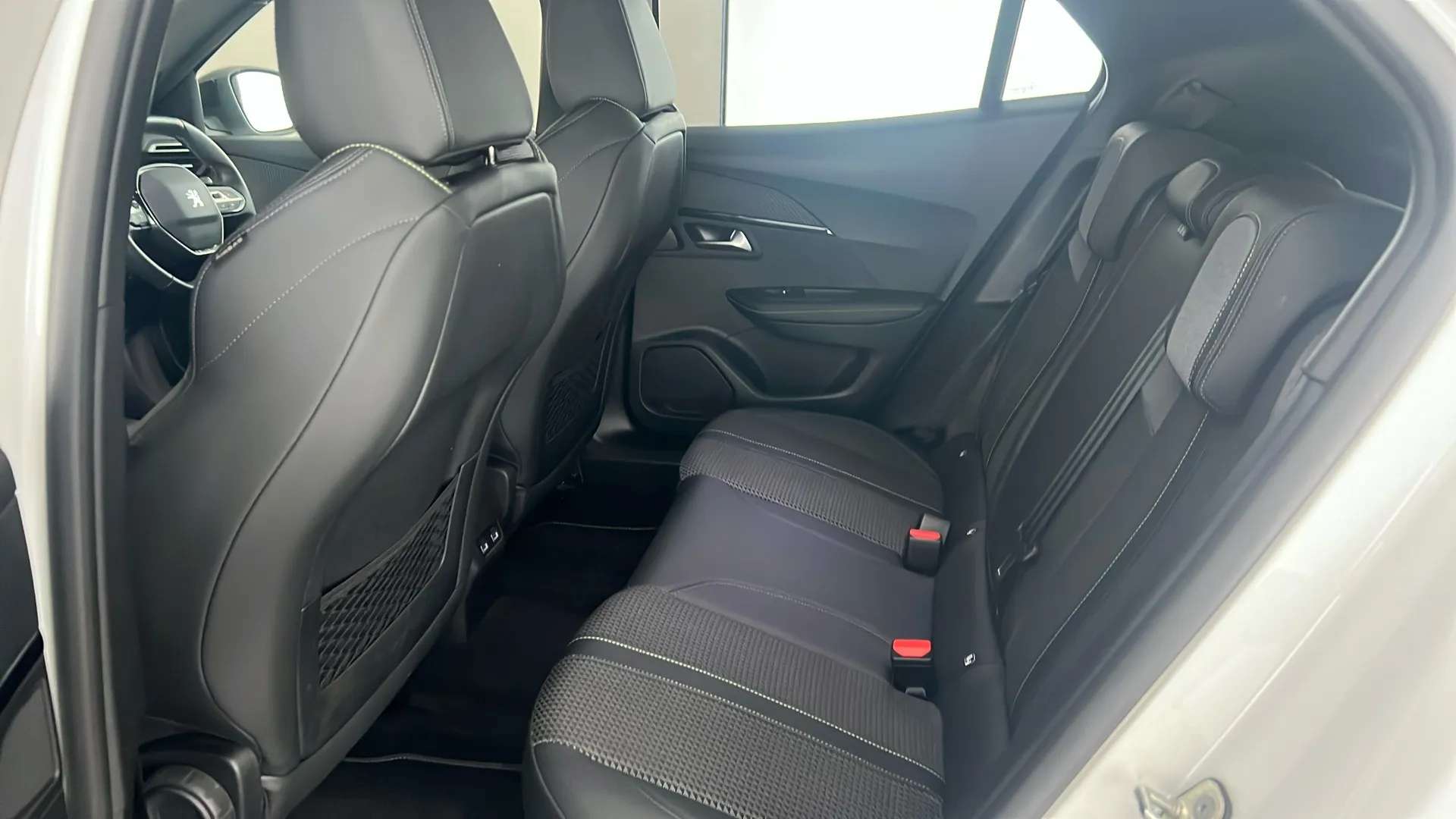 2023 PEUGEOT 2008 2023 PEUGEOT 2008