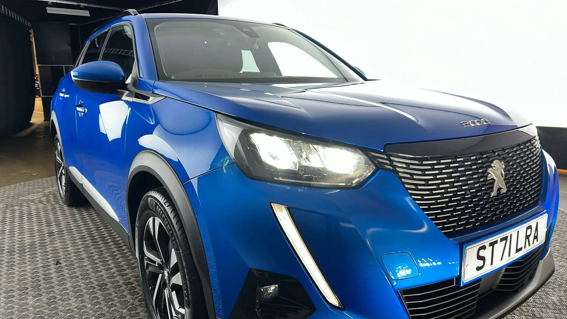 2021 PEUGEOT 2008 2021 PEUGEOT 2008