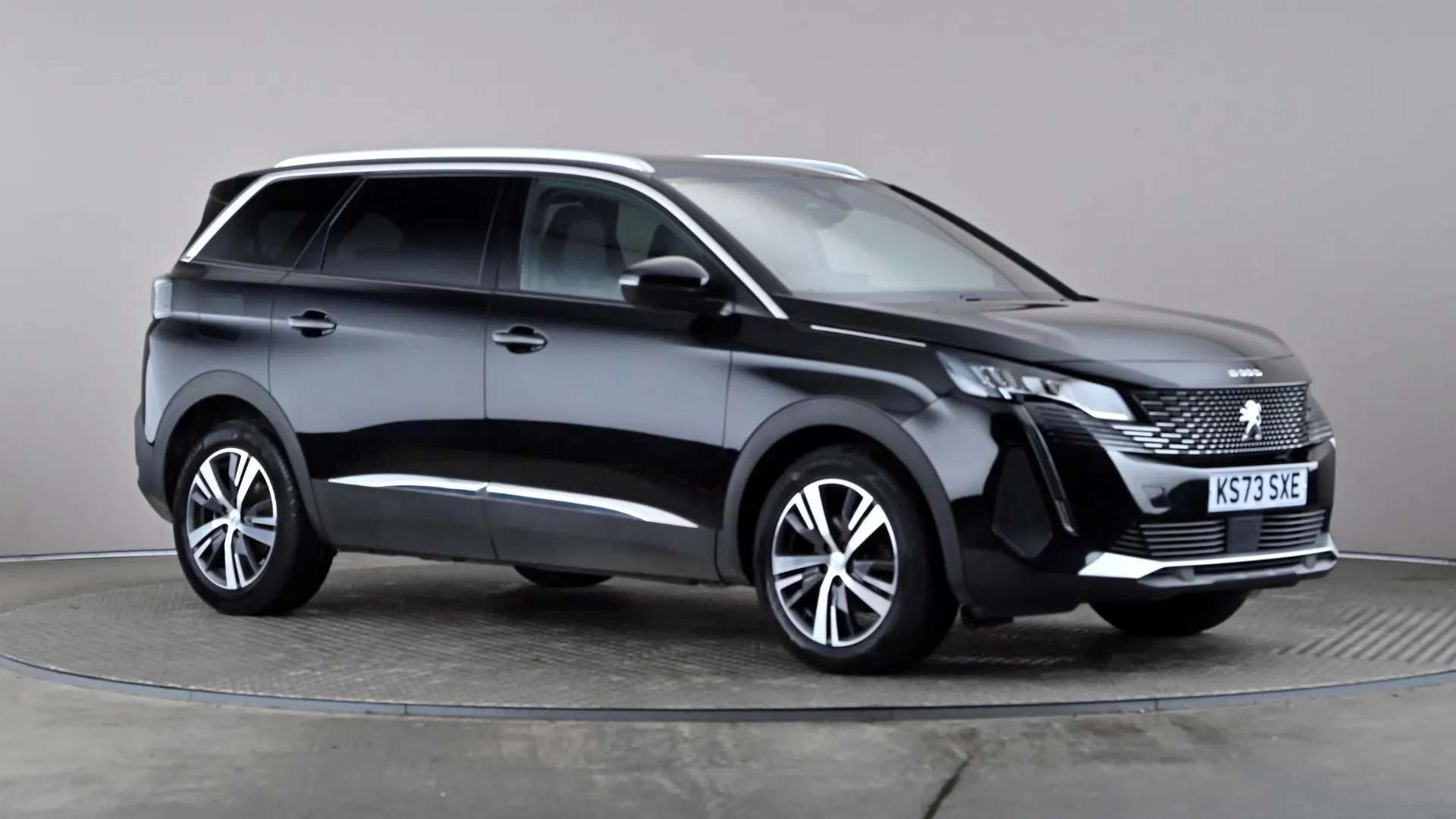 A 2023 PEUGEOT 5008 1.5 BlueHDi Allure EAT8 A 2023 PEUGEOT 5008 1.5 BlueHDi Allure EAT8